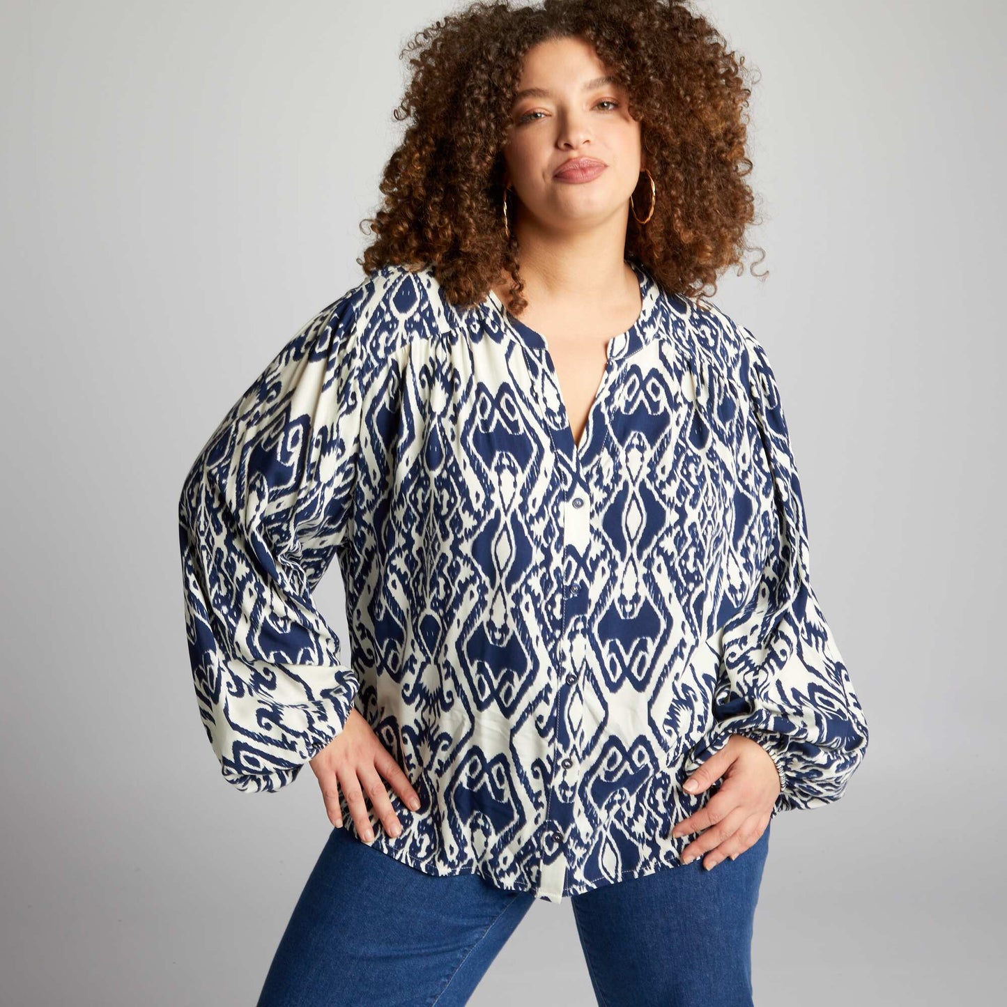 Patterned V-neck blouse BLUE