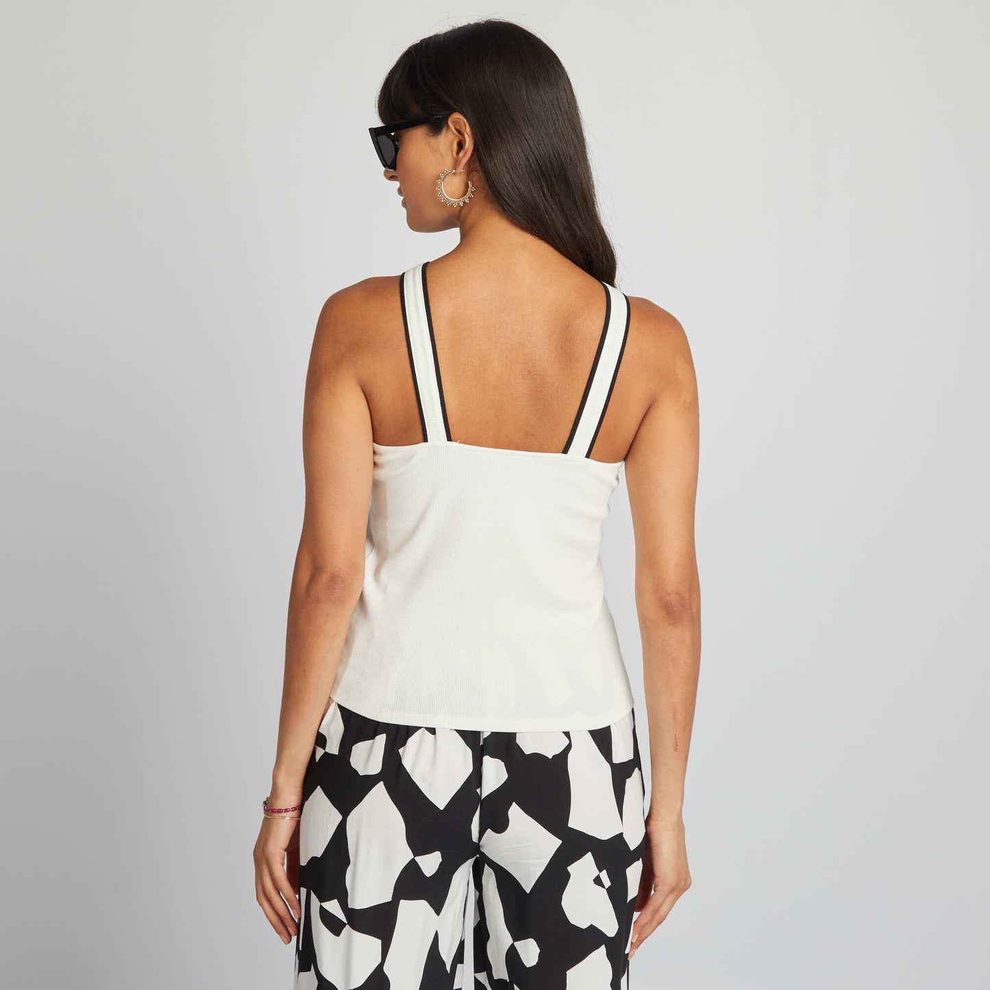 Vest top with contrasting criss-cross straps WHITE