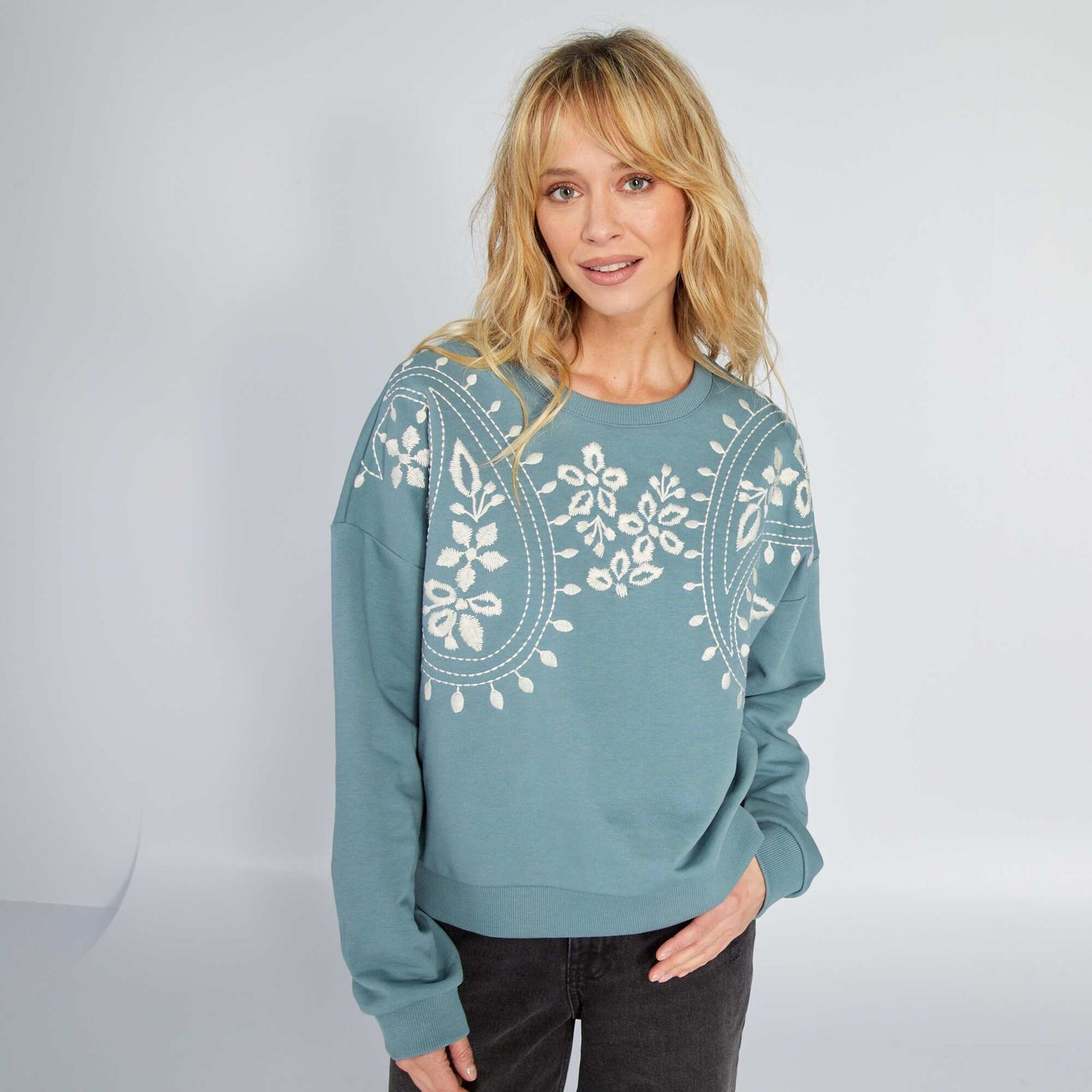 Embroidered sweatshirt BLUE