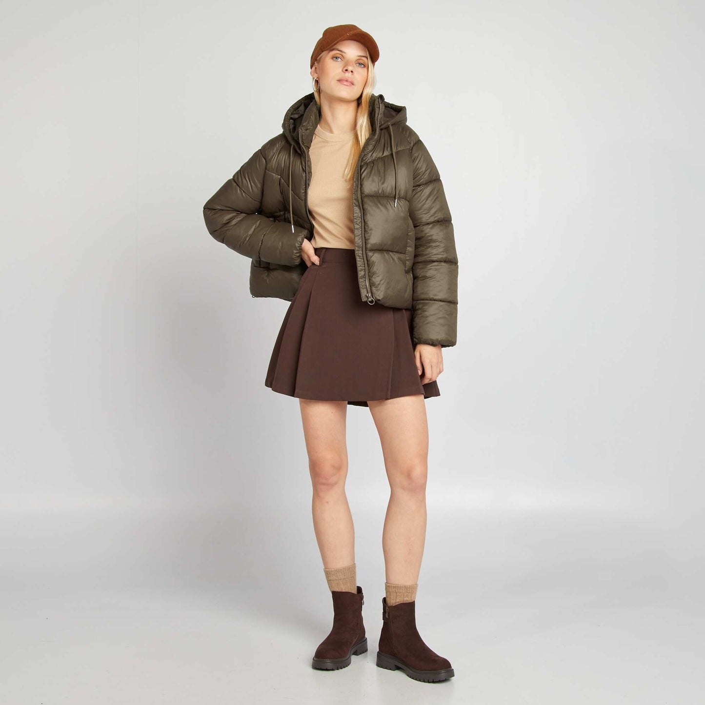 Short light padded jacket BROWN