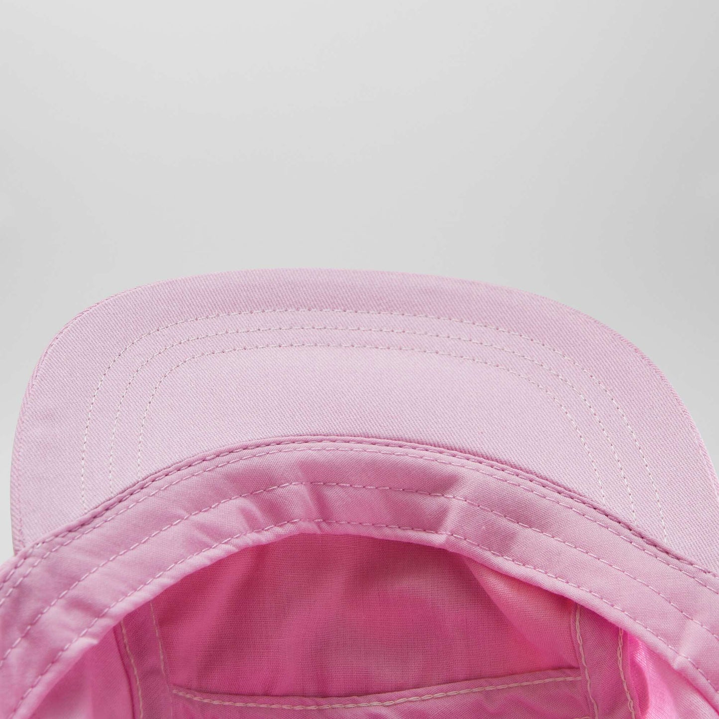 Trucker cap with lettering PINK