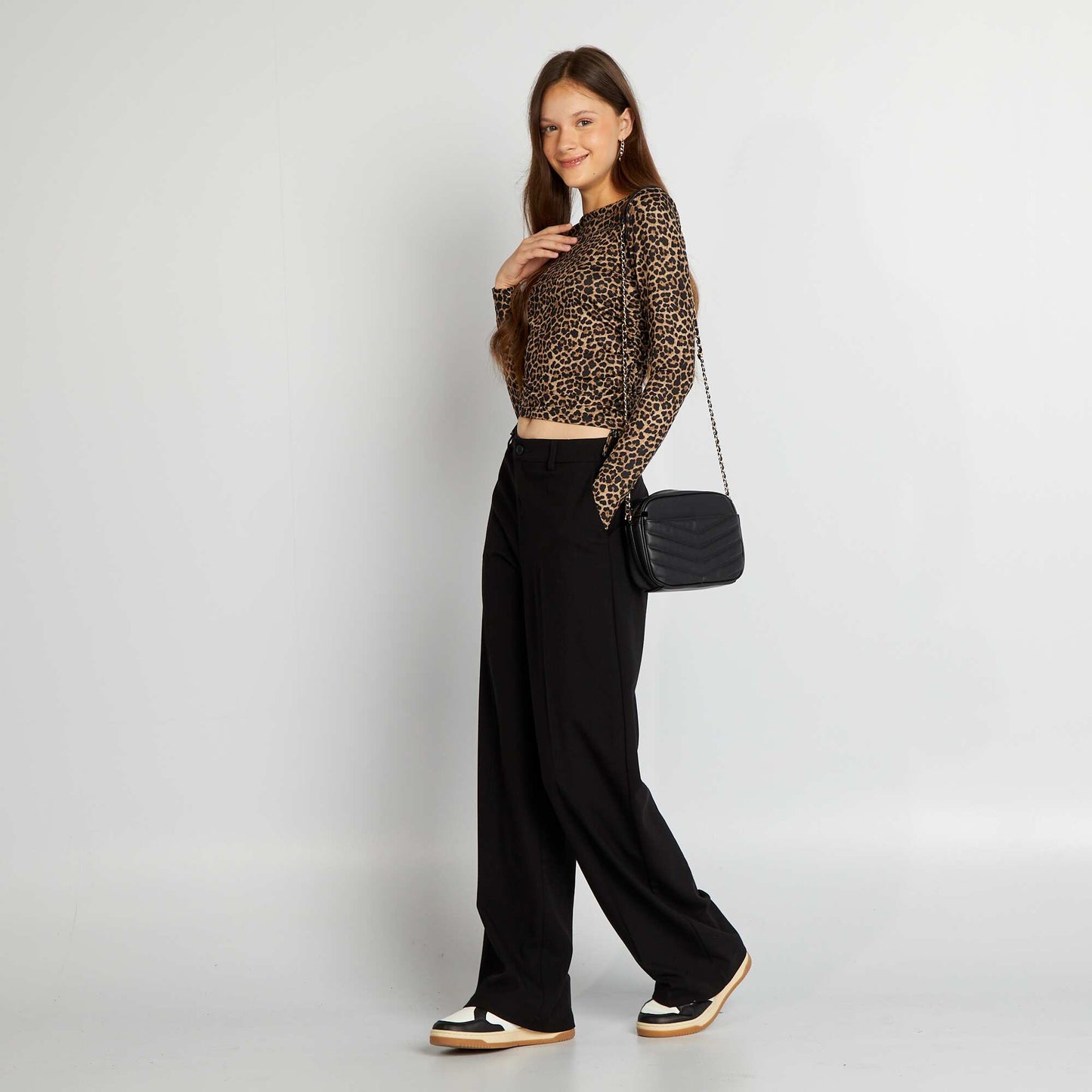 Wide-leg striped trousers black