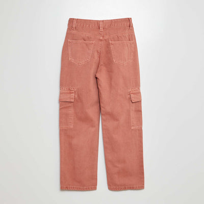 بنطلون جينز متعدد الجيوب باللون الوردي