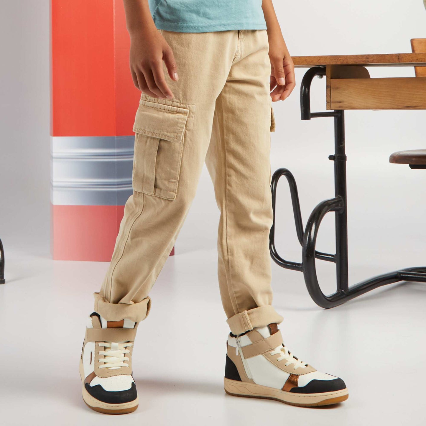 Straight-leg jeans with side pockets BEIGE