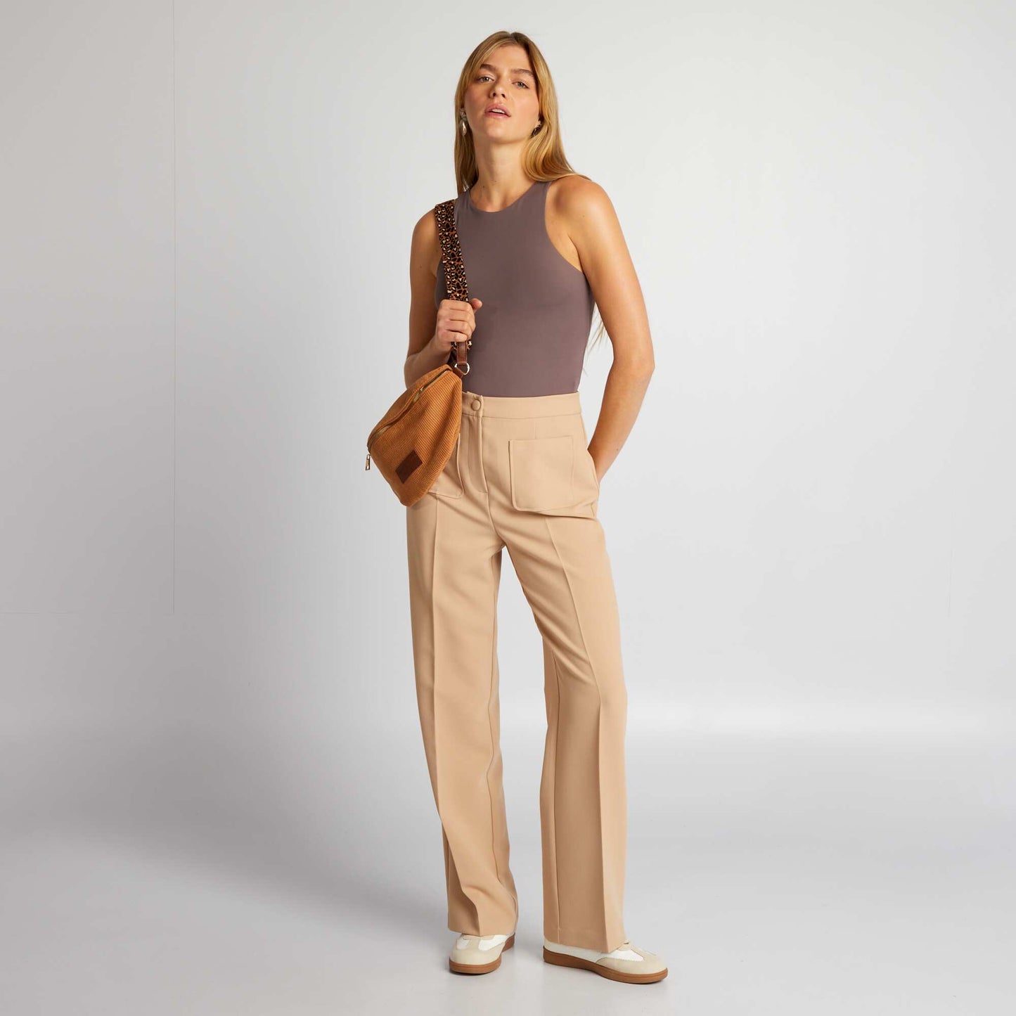 Plain stretch round neck bodysuit BROWN