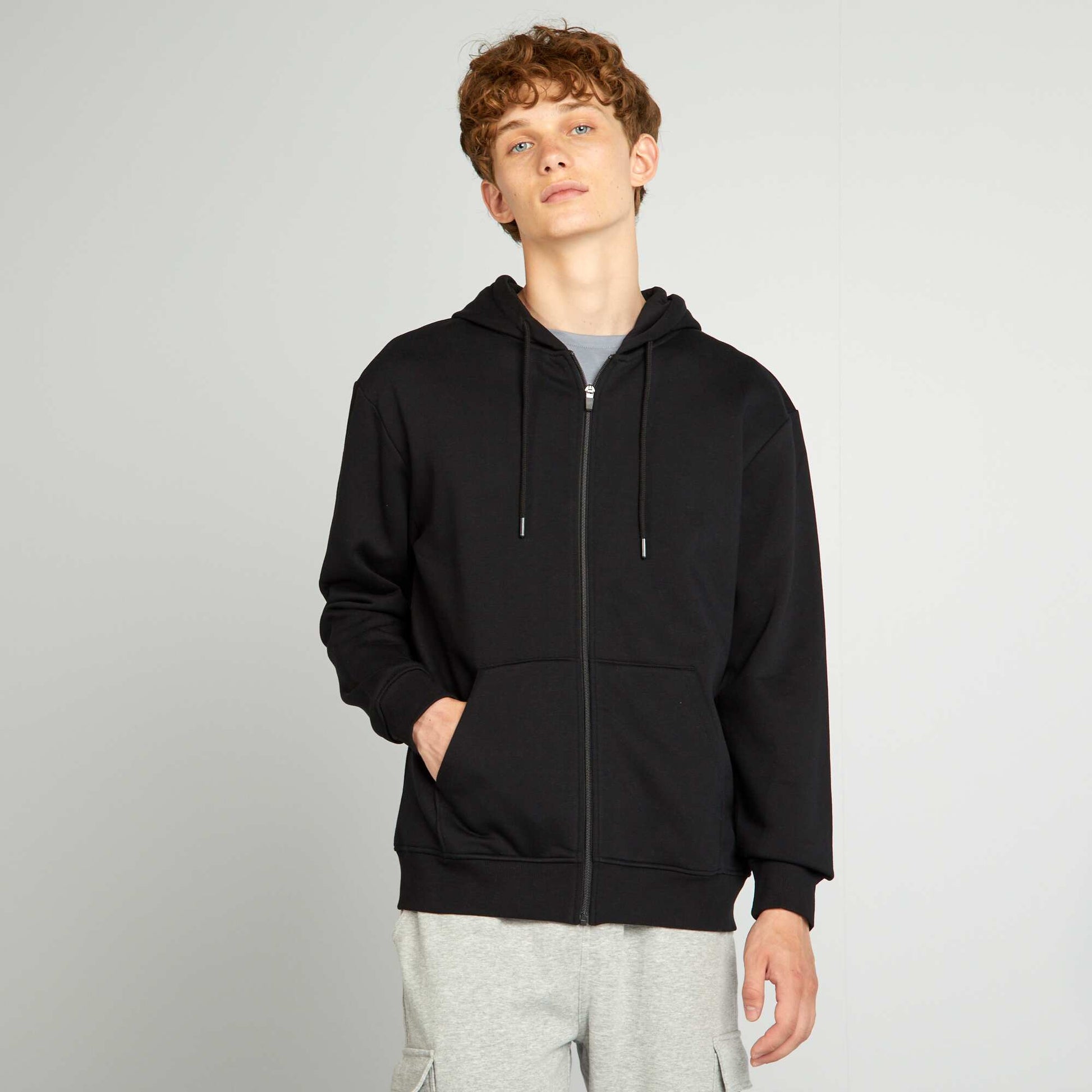 Zip-up hoodie BLACK