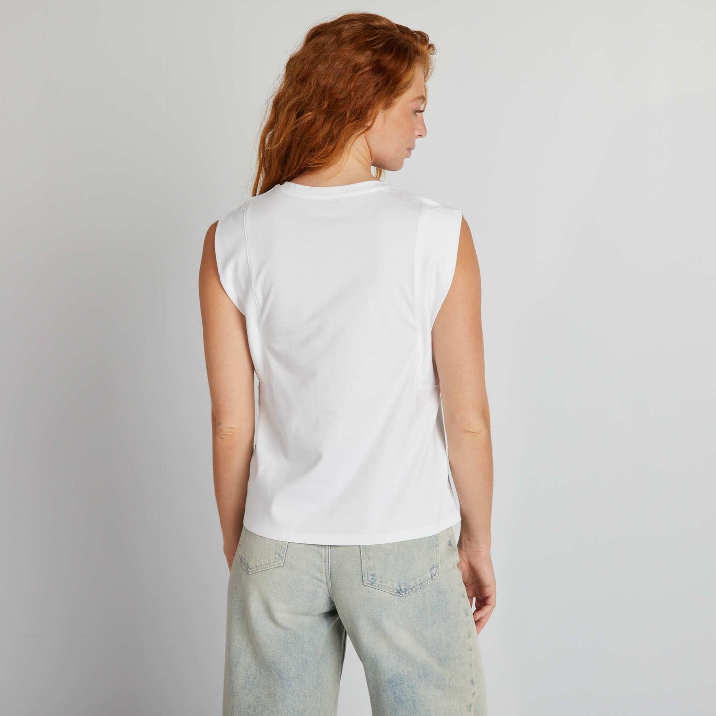 Sleeveless T-shirt white