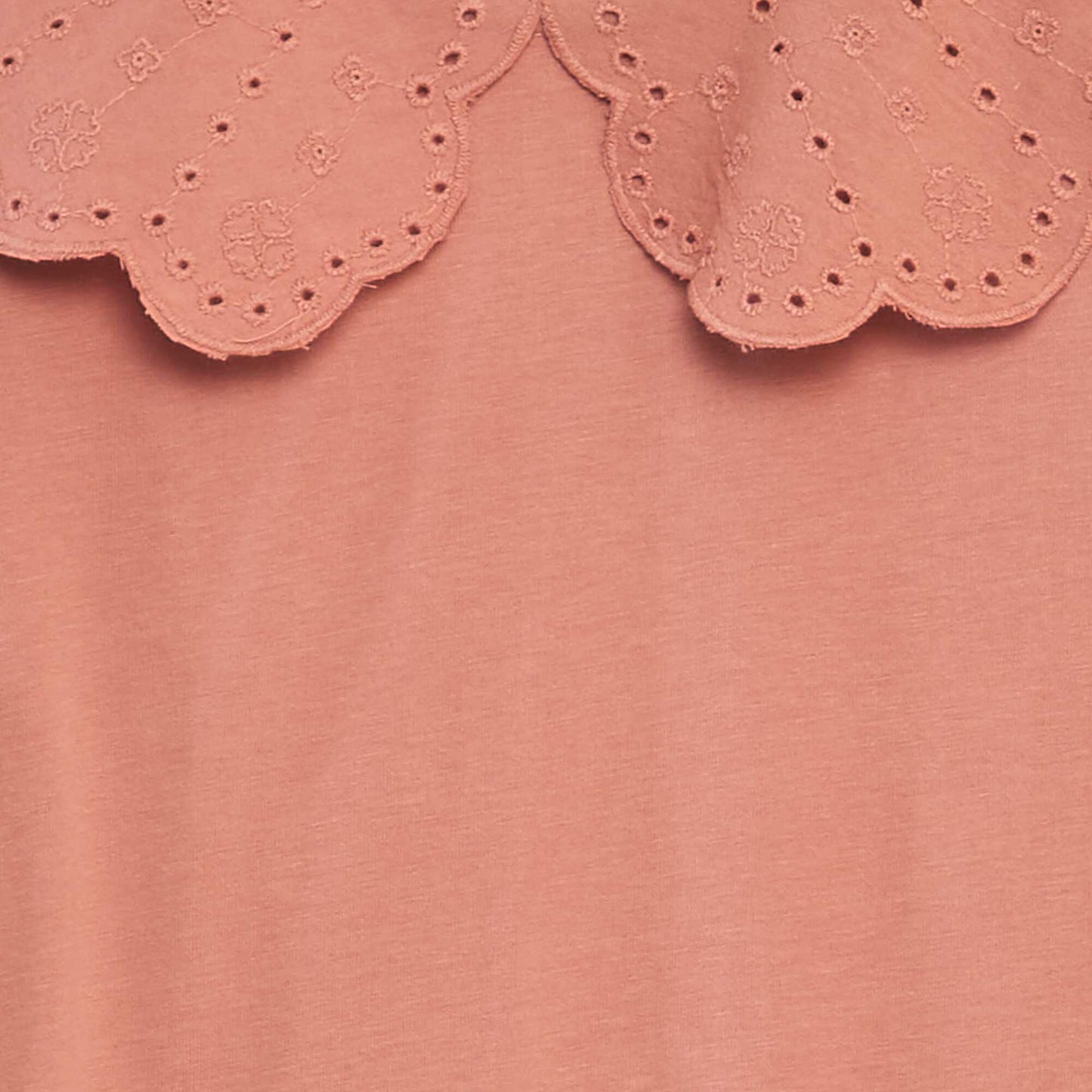 T-shirt with broderie anglaise collar PINK