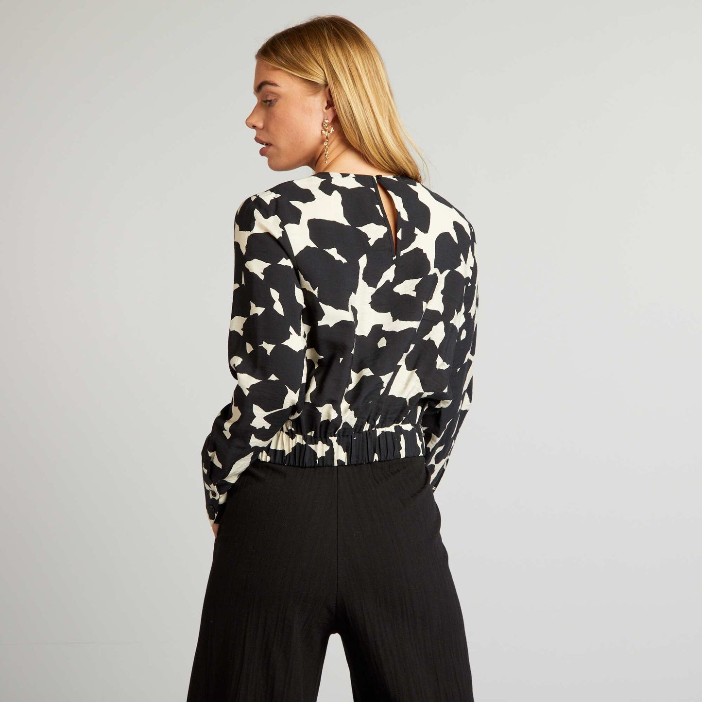 Printed long-sleeved blouse BLACK