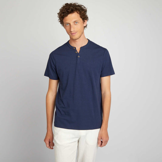 Plain T-shirt with grandad neckline blue