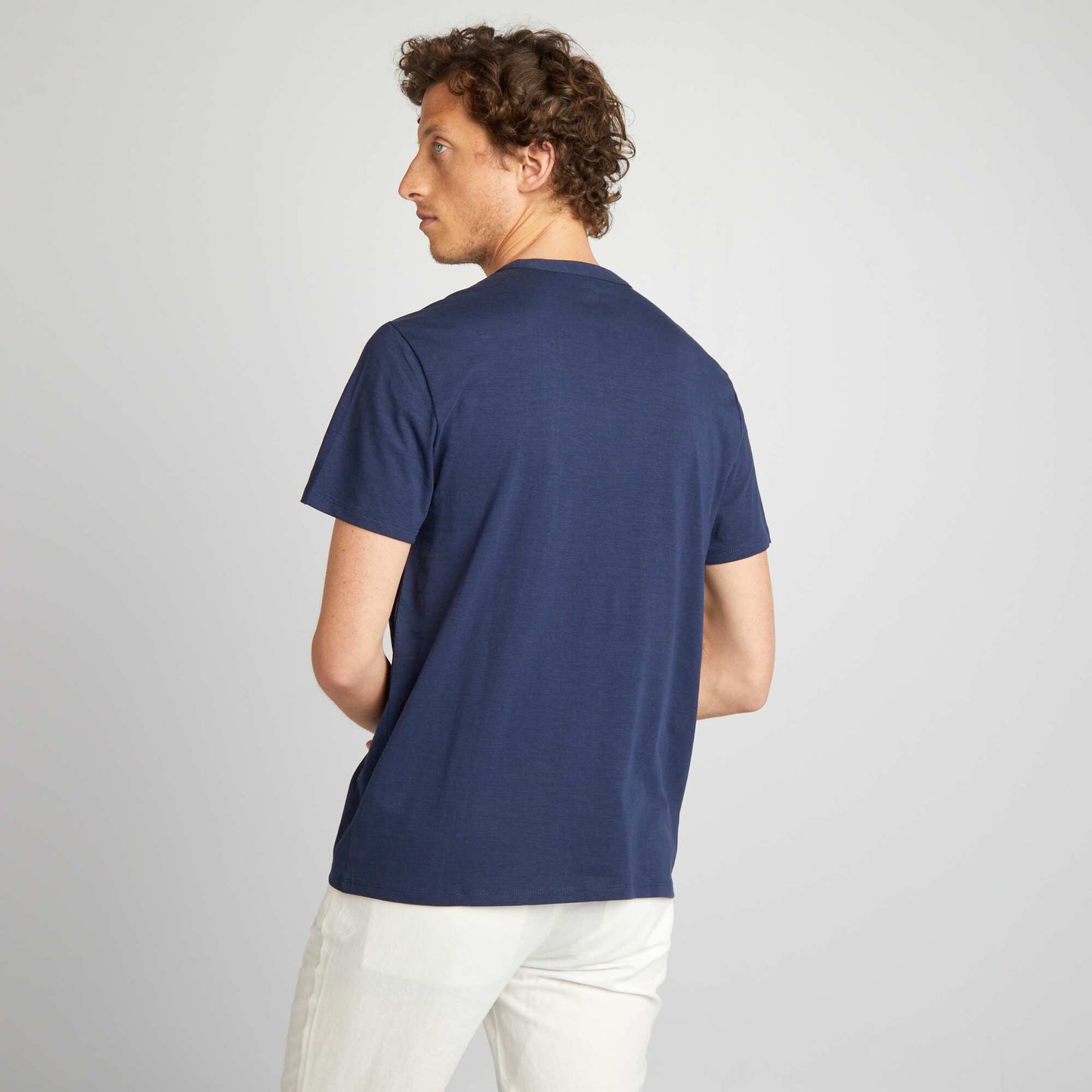 Plain T-shirt with grandad neckline blue