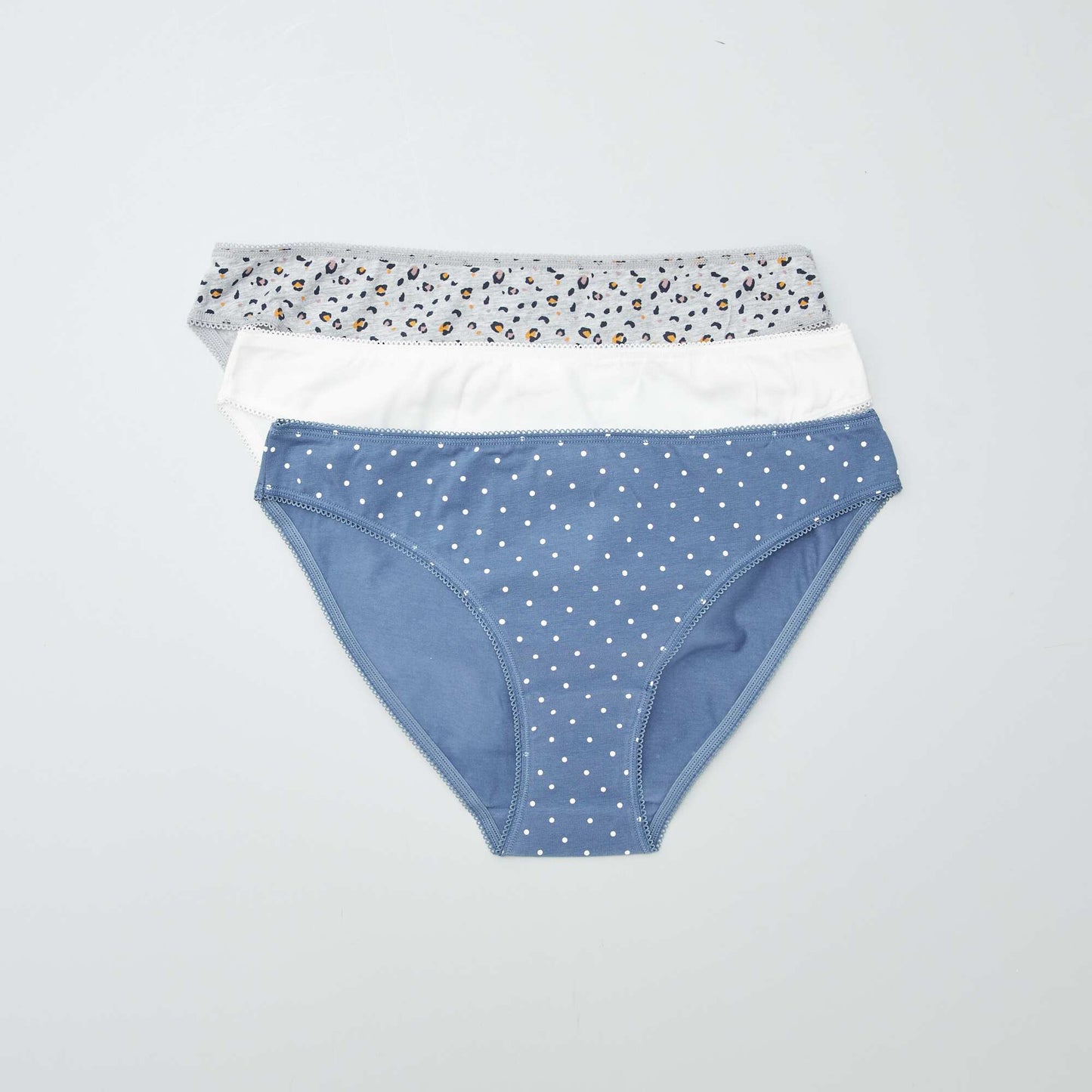 مجموعة من 3 سراويل قطنية باللون الأزرق