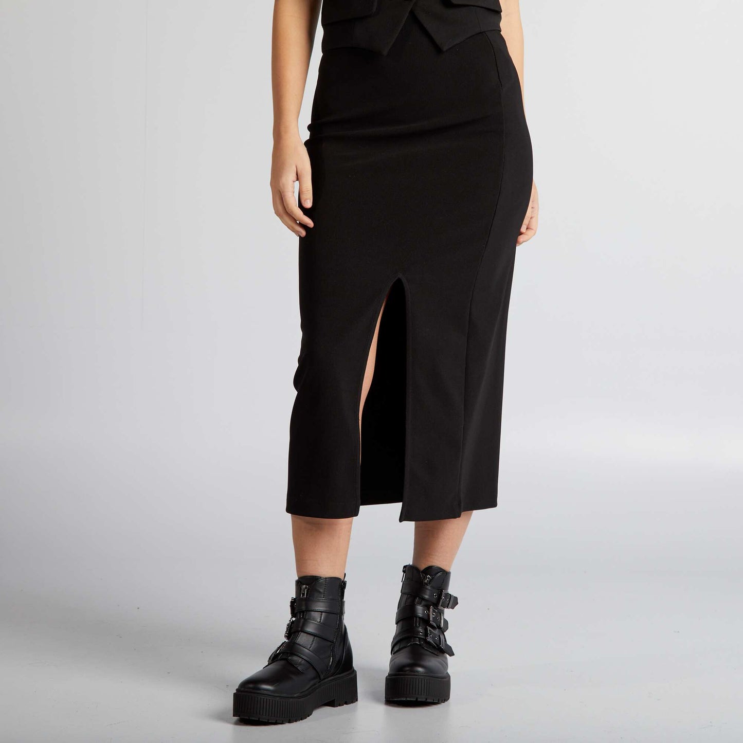 Midi skirt with slits black