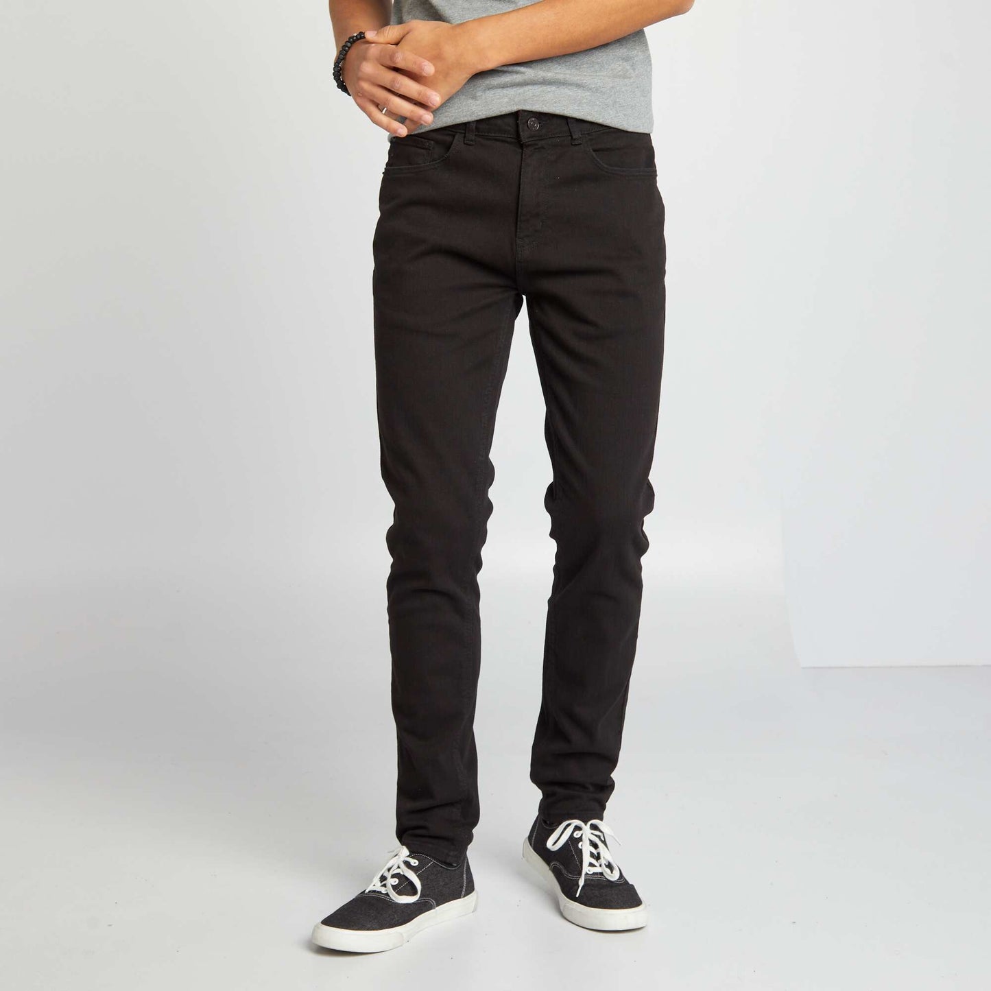 Plain slim-fit jeans black