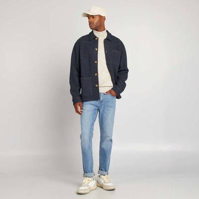 سترة محبوكة ناعمة برقبة دائرية باللون البيج