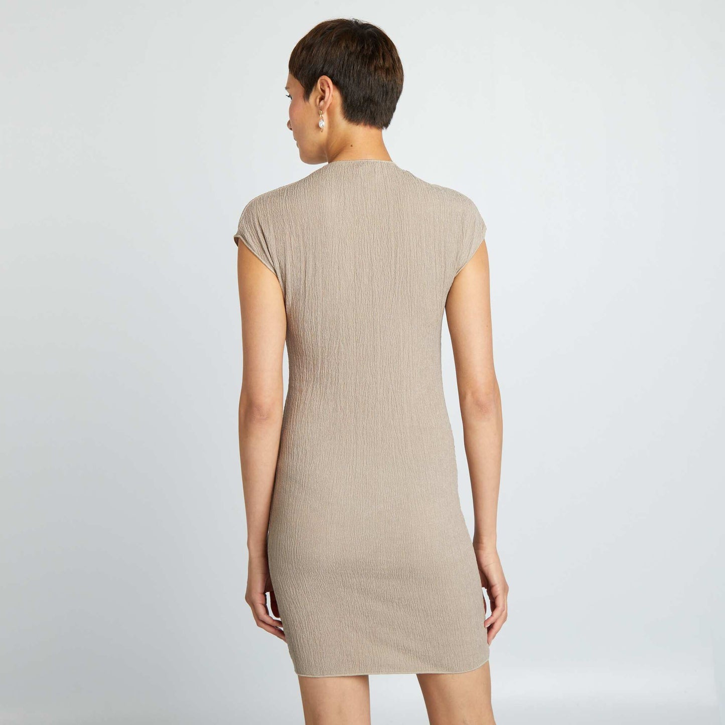 Short crêpe-effect dress BEIGE