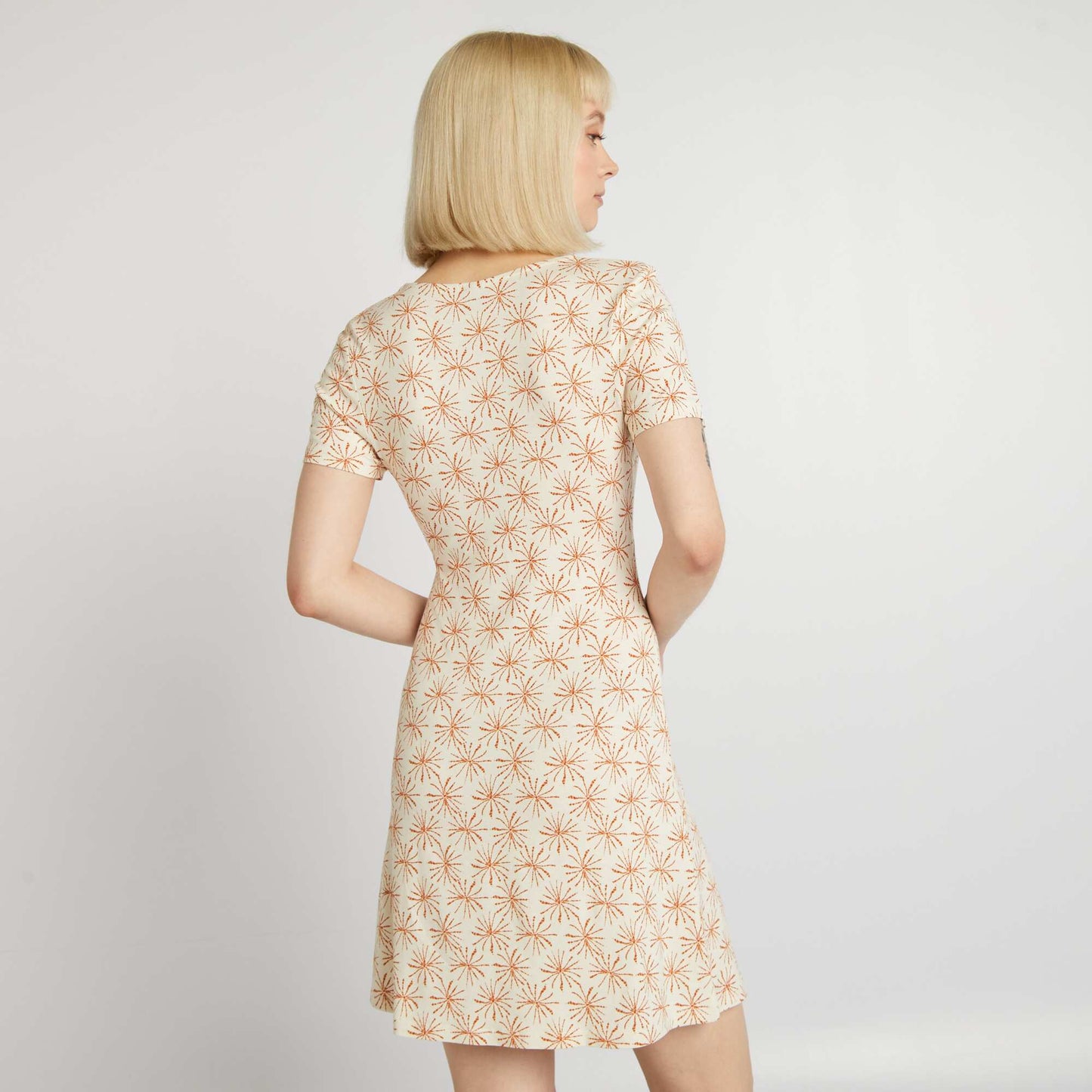 Short V-neck dress BEIGE