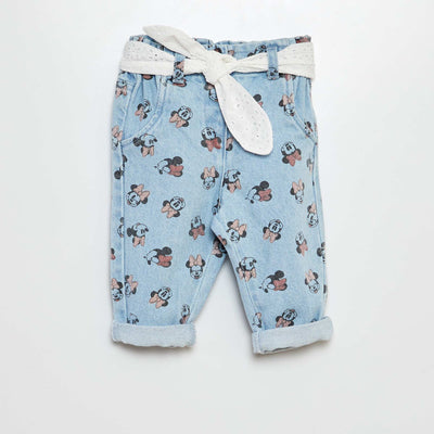 بنطلون جينز من الورق باللون الأزرق