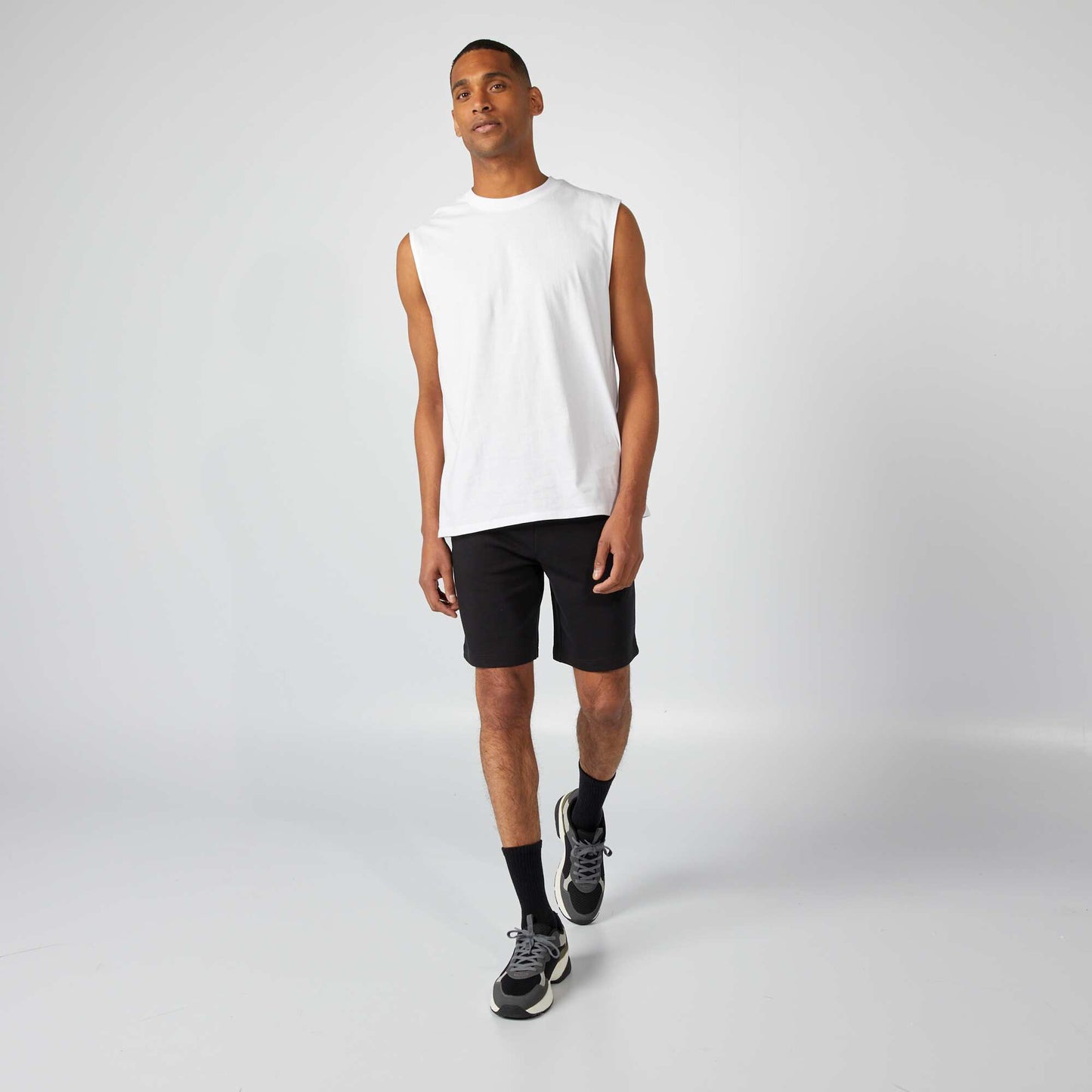 Lightweight sweatshirt fabric Bermuda shorts BLACK