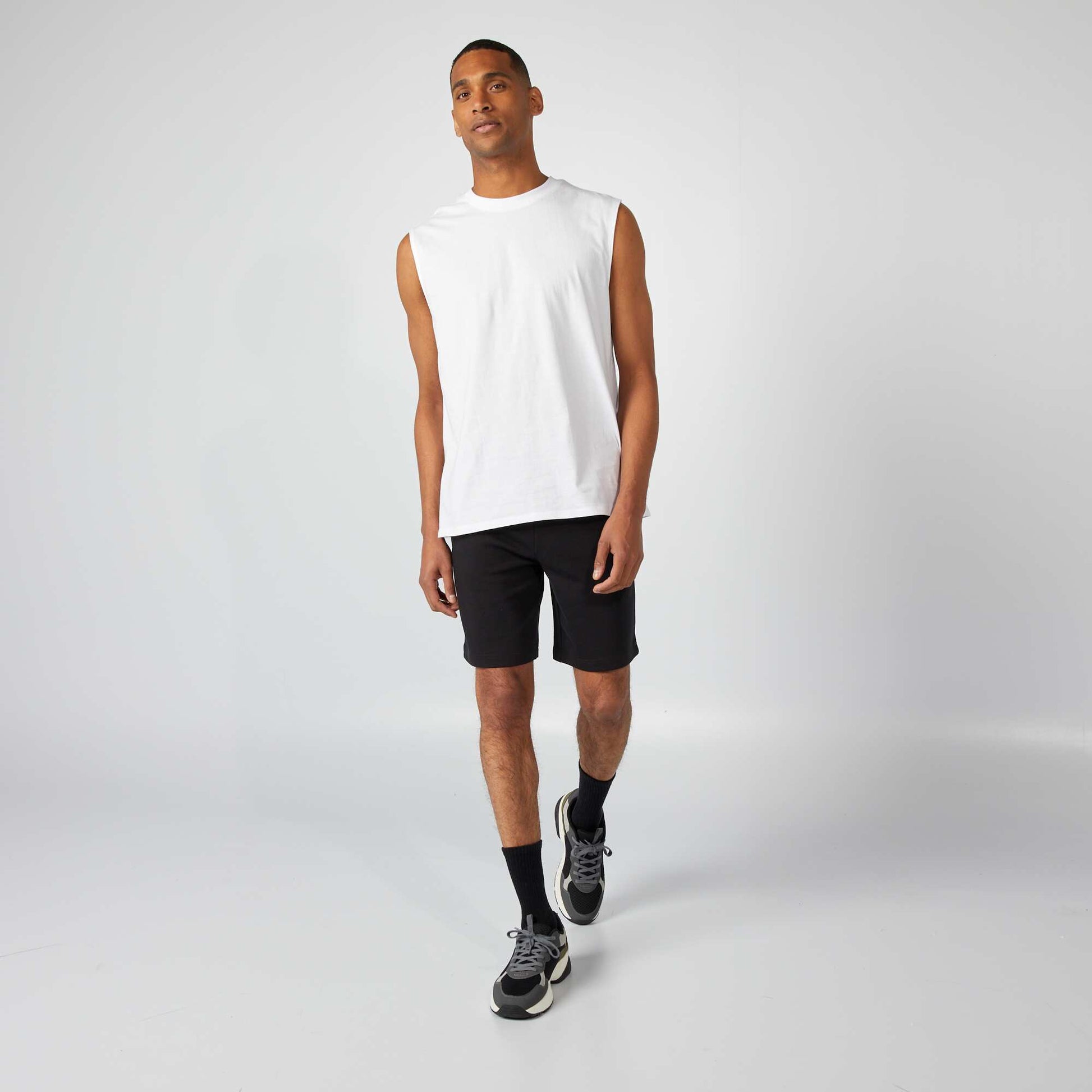 Lightweight sweatshirt fabric Bermuda shorts BLACK