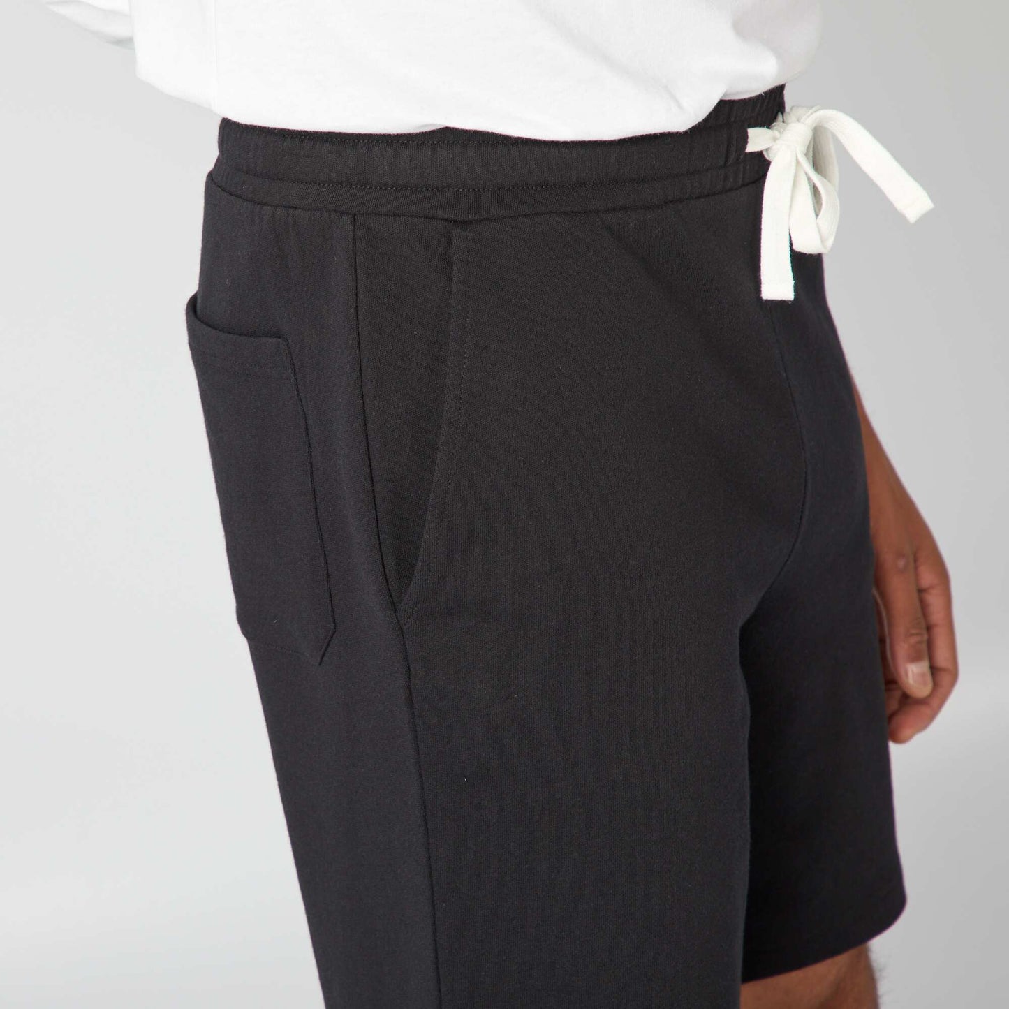 Lightweight sweatshirt fabric Bermuda shorts BLACK