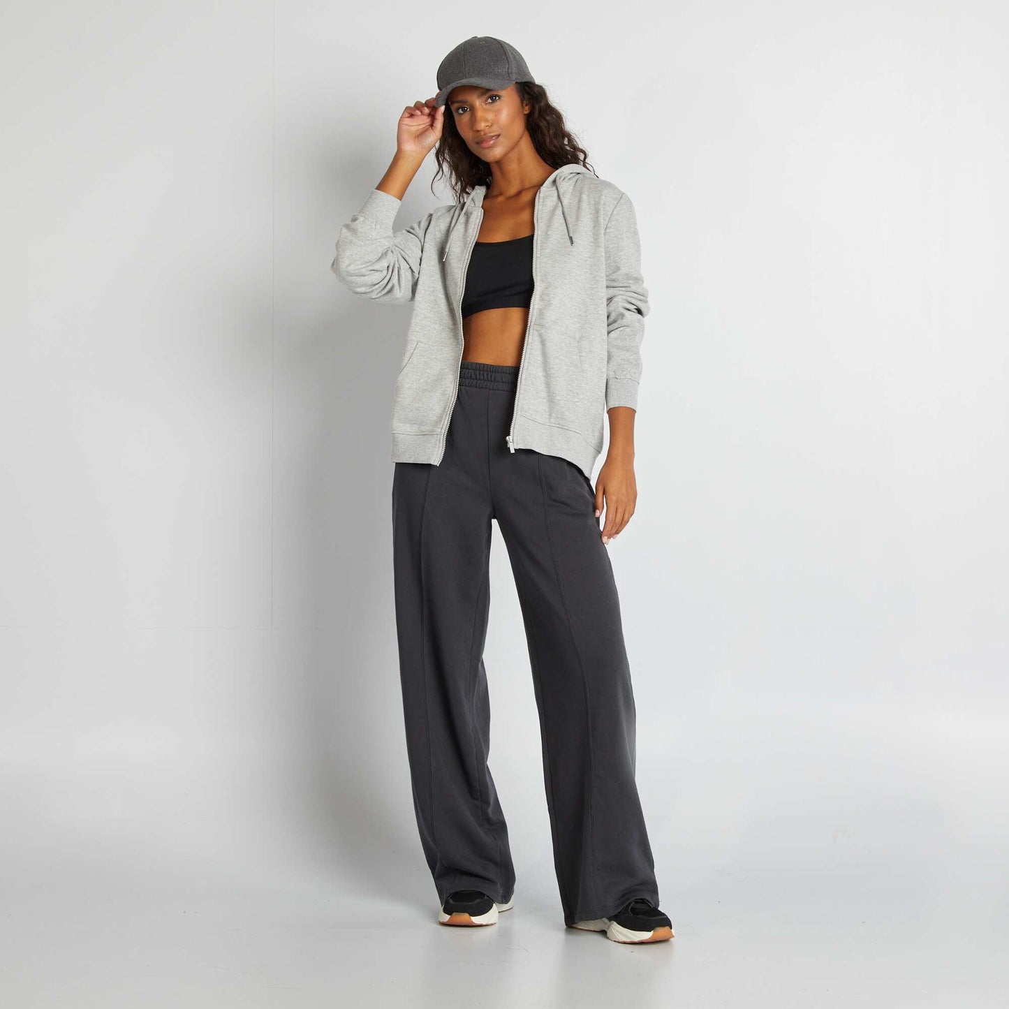 Zip-up hoodie GREY