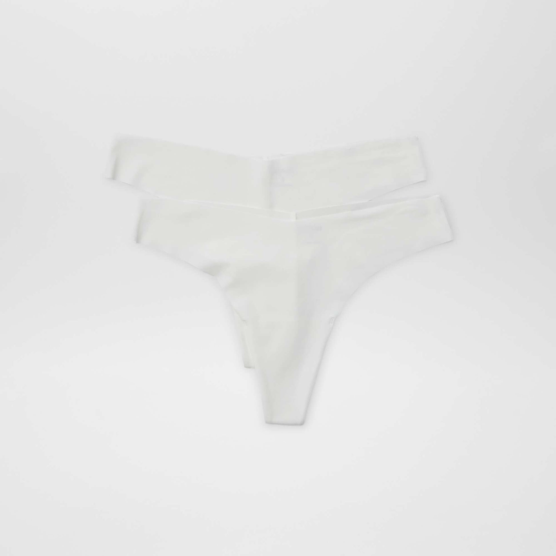 Pack of 2 pairs of seamless microfibre tanga briefs WHITE