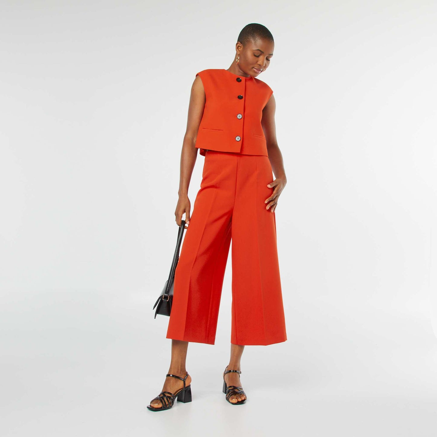 Flared cropped trousers RED