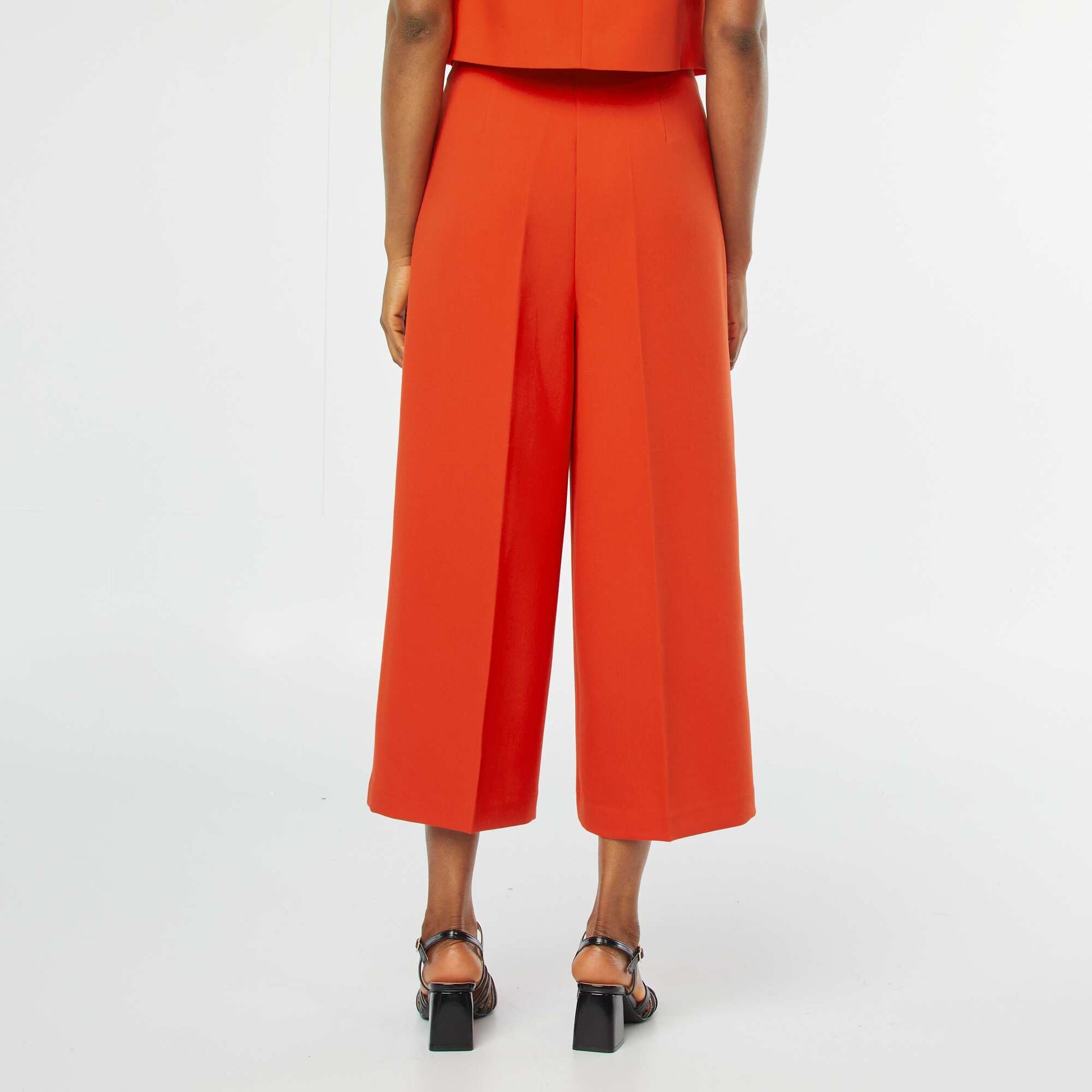 Flared cropped trousers RED