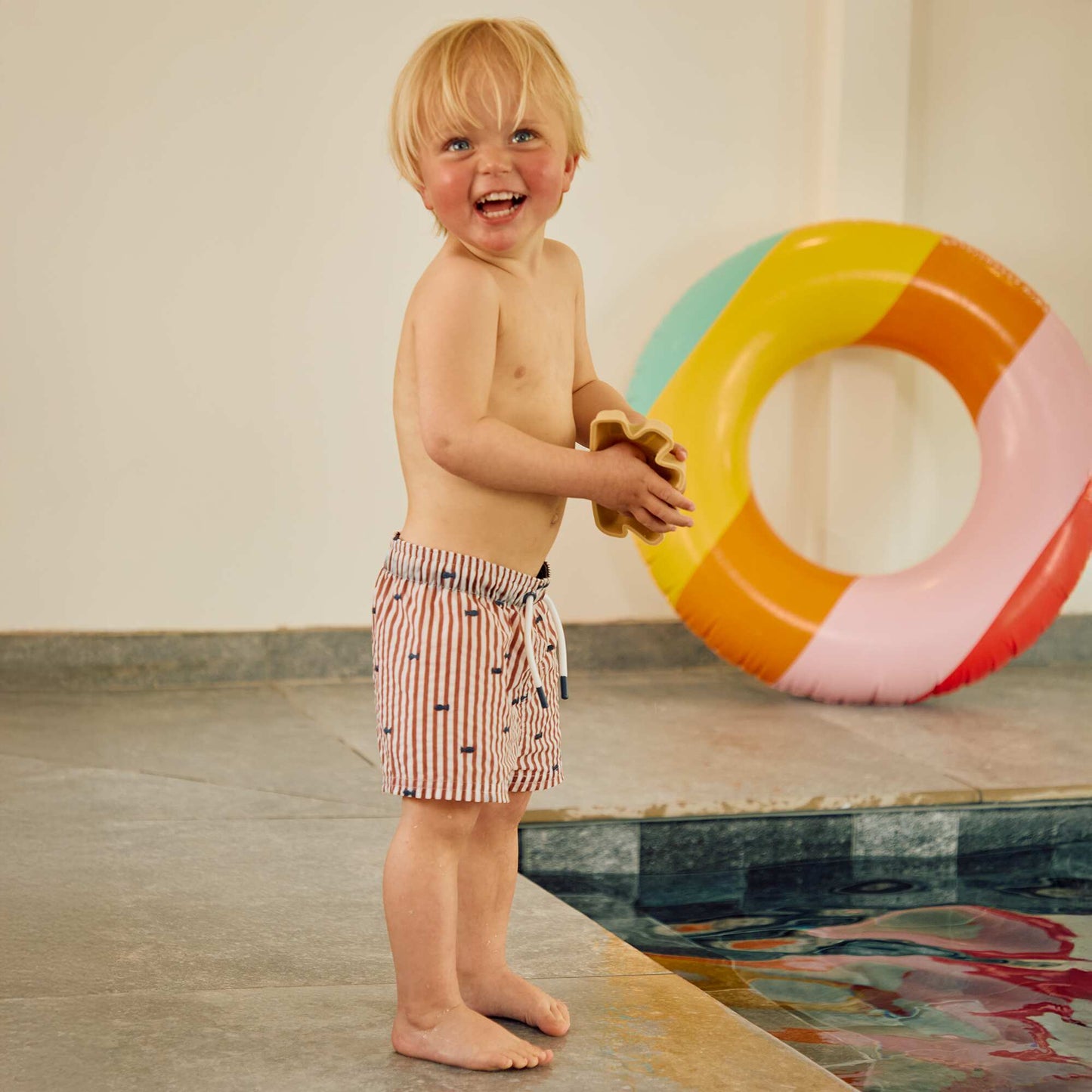Patterned swim shorts BROWN