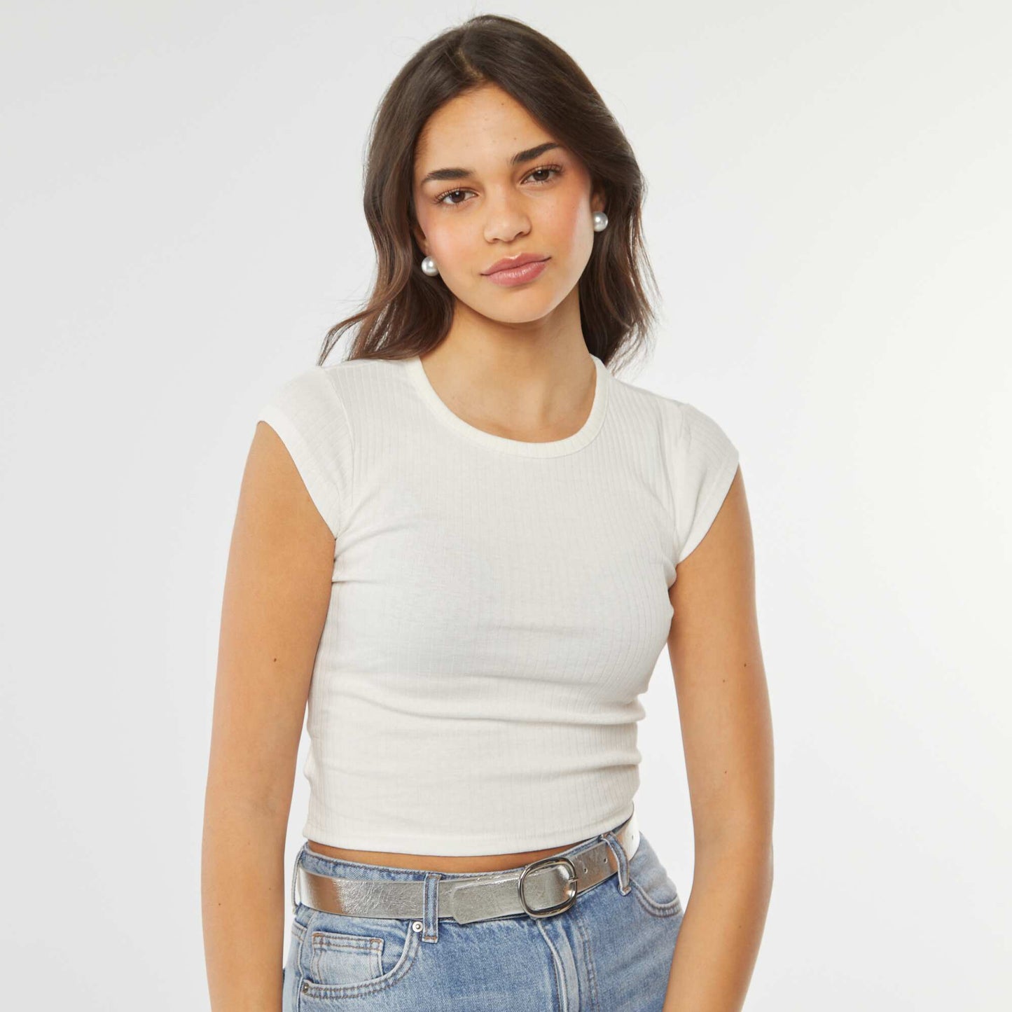 Sleeveless T-shirt with opening at the lower back WHITE