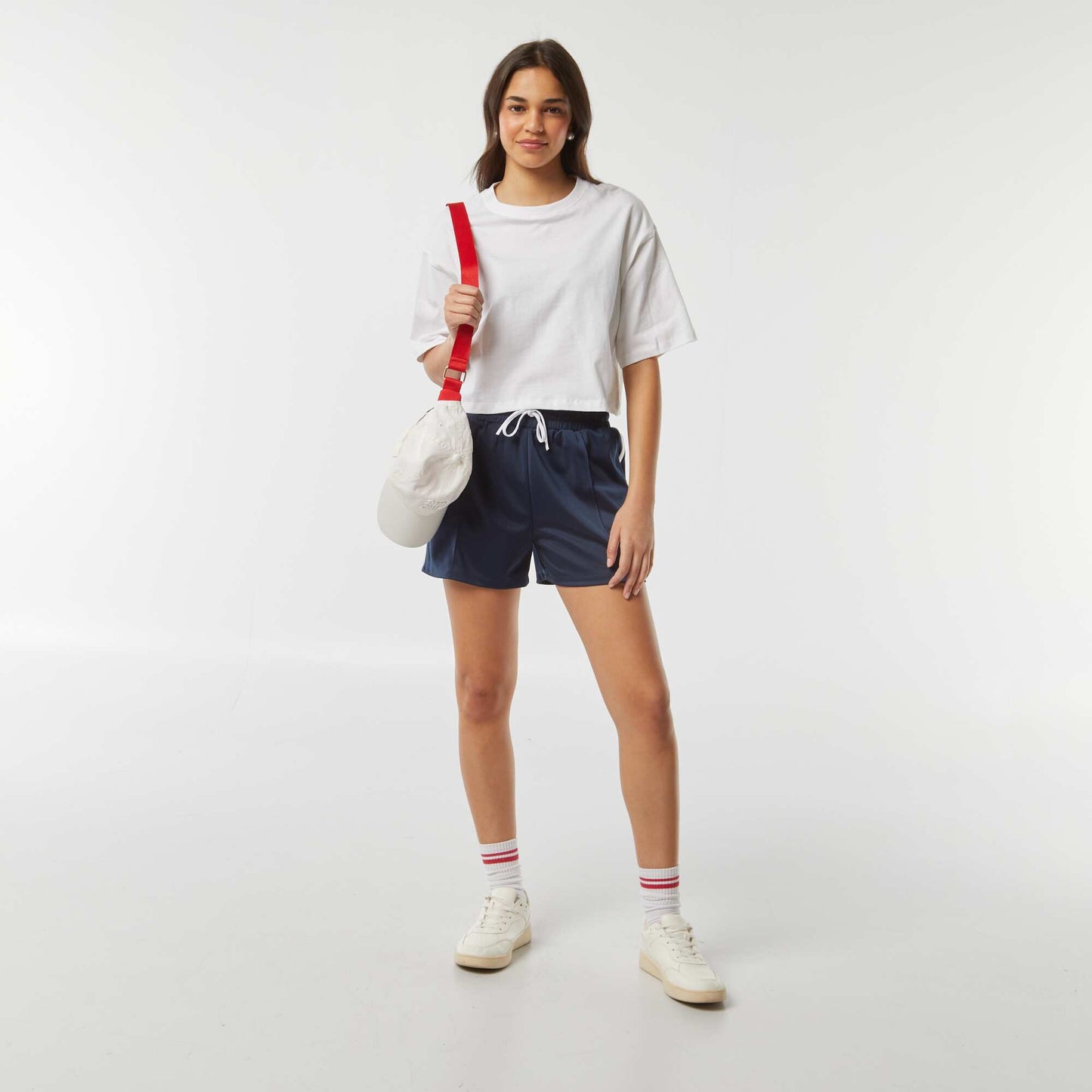 A plain  cropped short-sleeved T-shirt WHITE