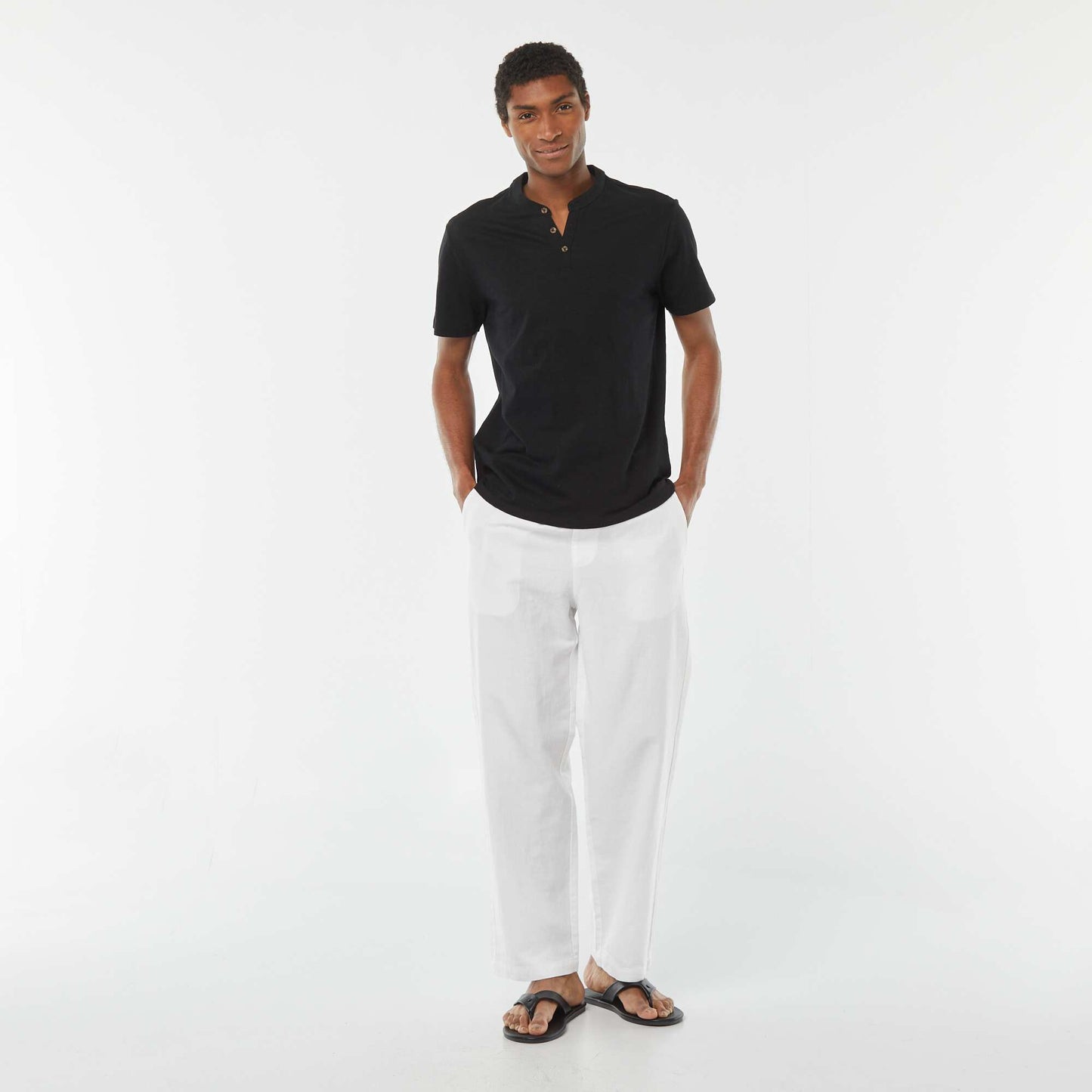 Short-sleeved T-shirt with Henley collar BLACK