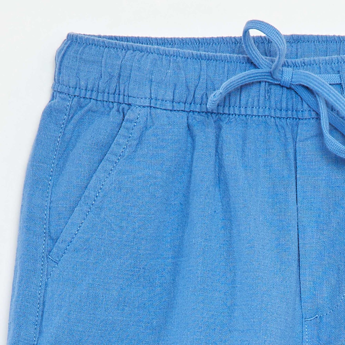 Lightweight Bermuda shorts with pockets BLUE