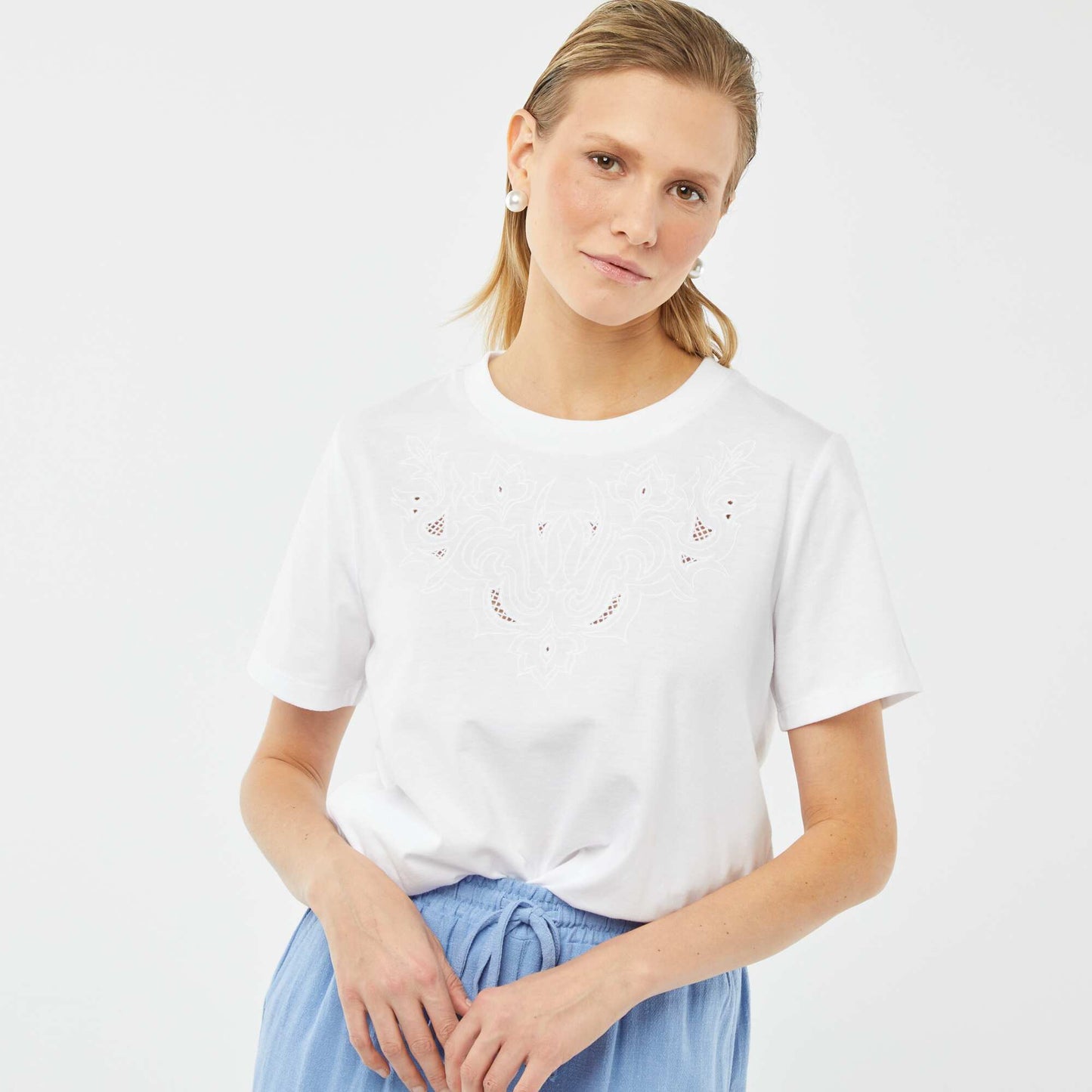 Short-sleeved T-shirt with fancy embroidery WHITE