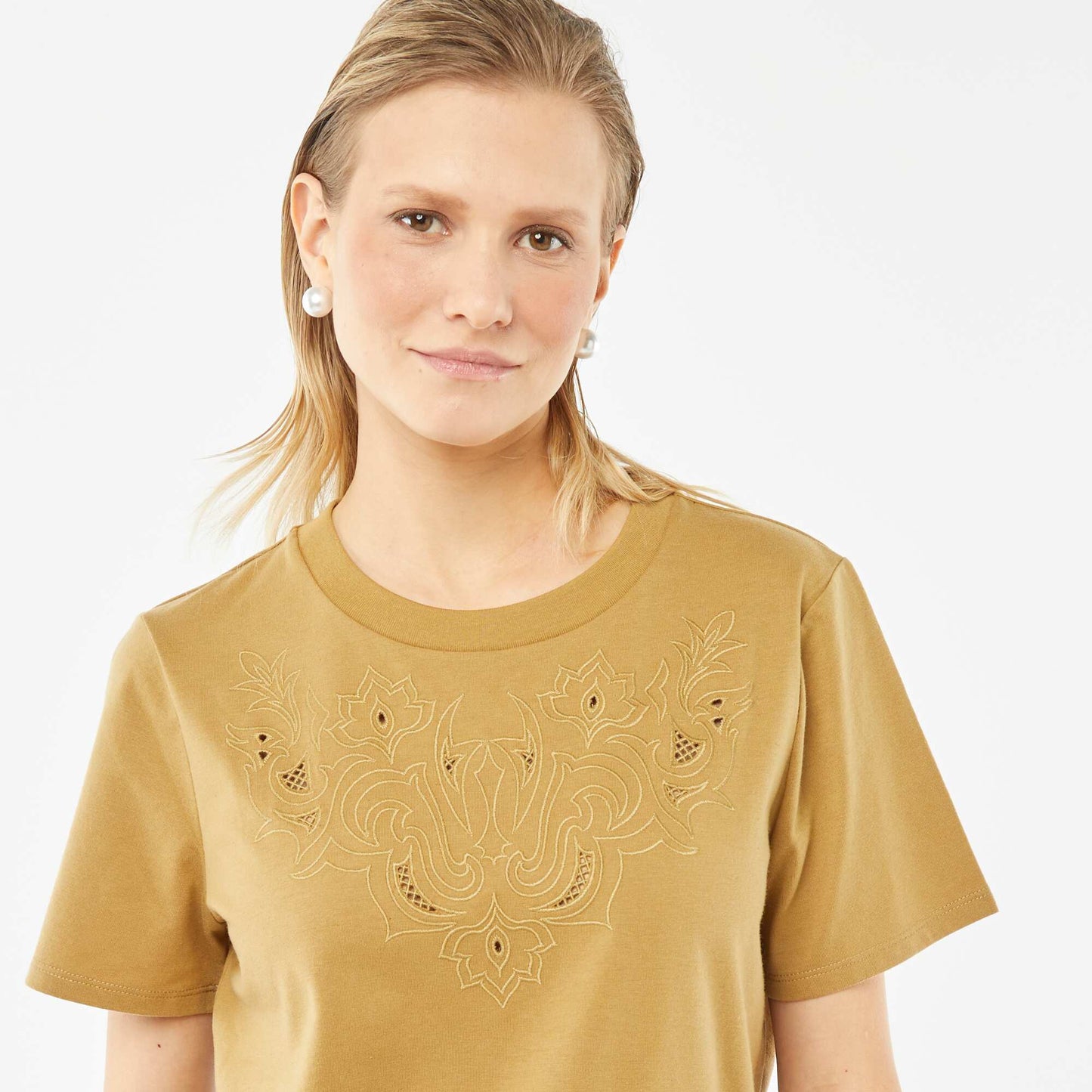 Short-sleeved T-shirt with fancy embroidery GREEN