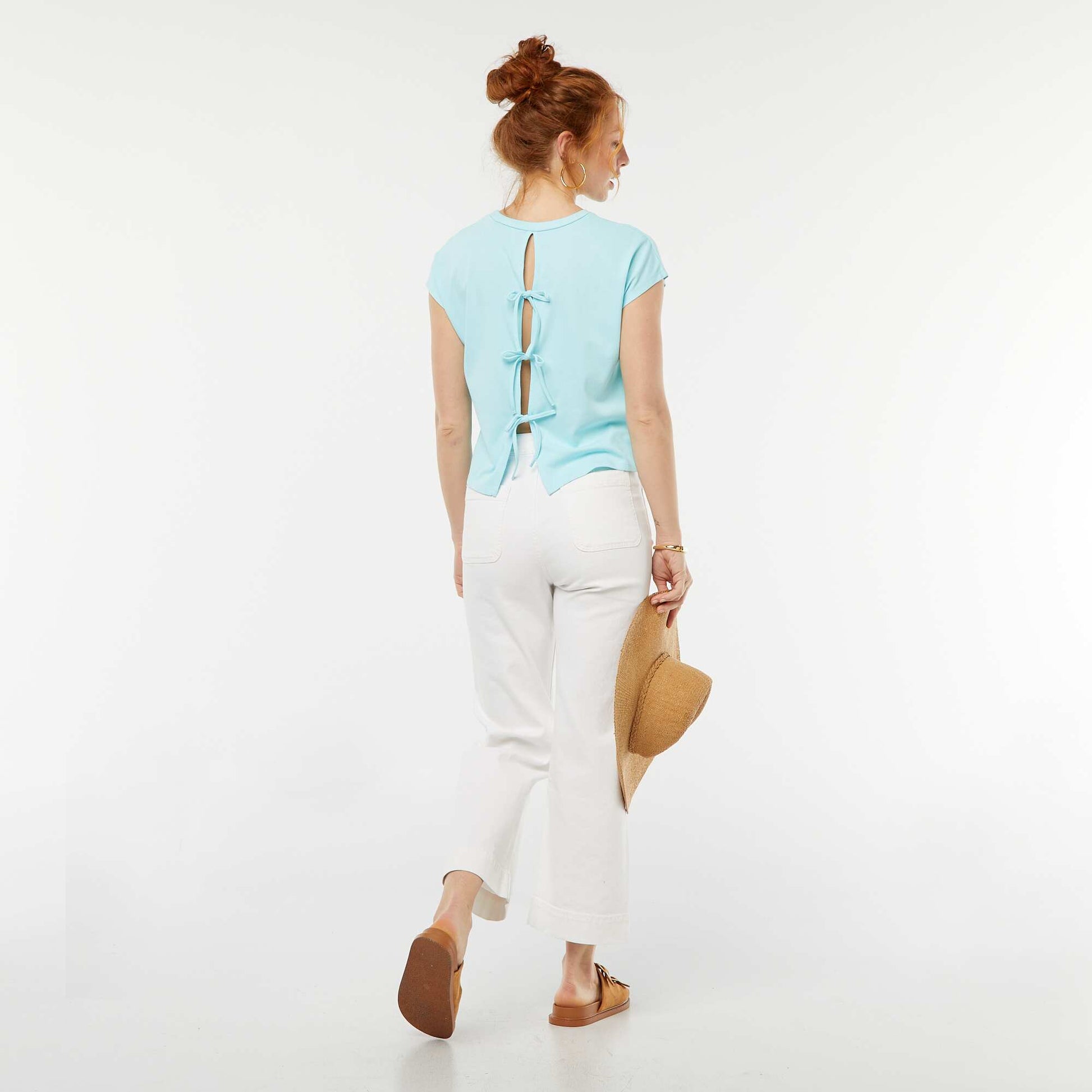 Short-sleeved T-shirt with open back BLUE