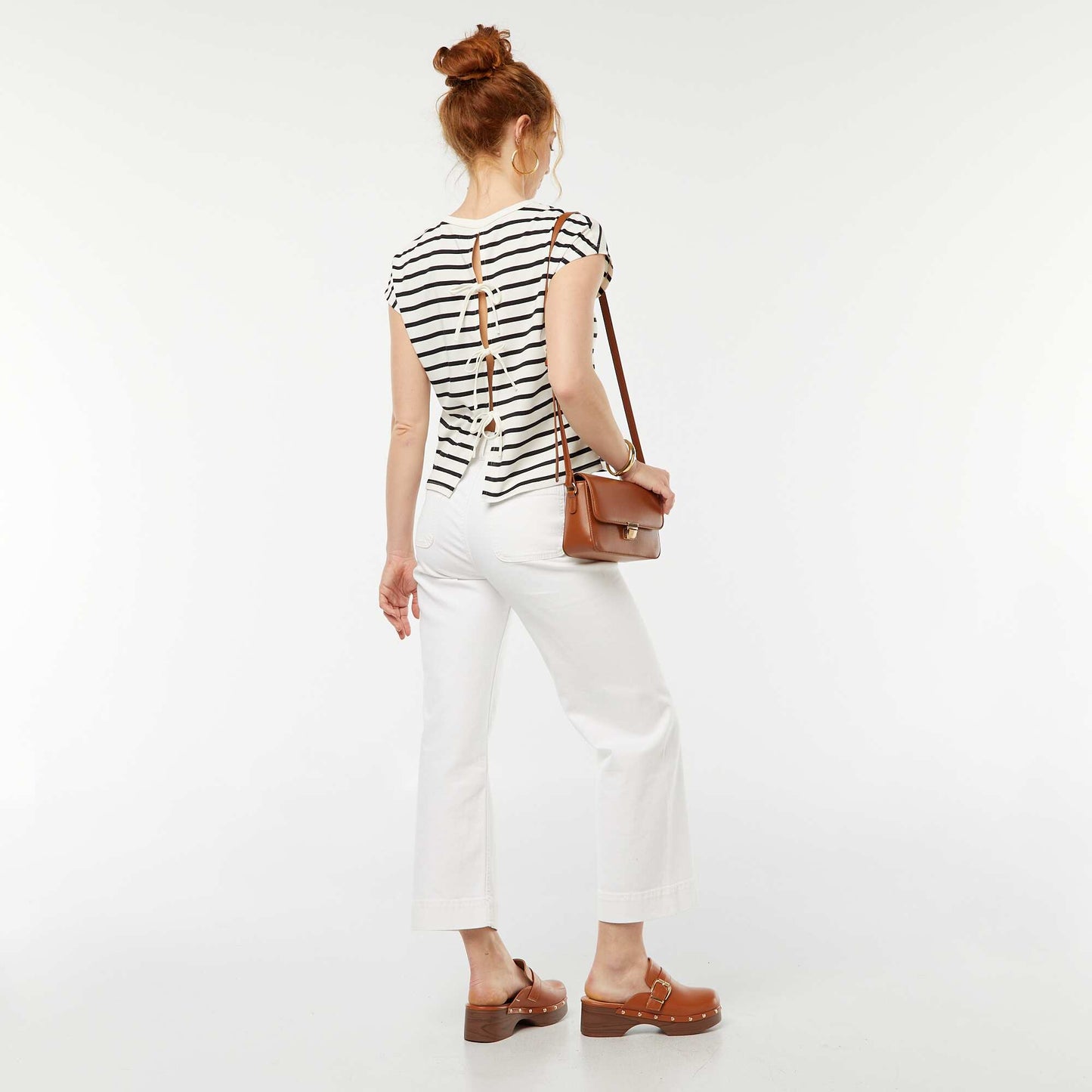 Short-sleeved T-shirt with open back BLUE
