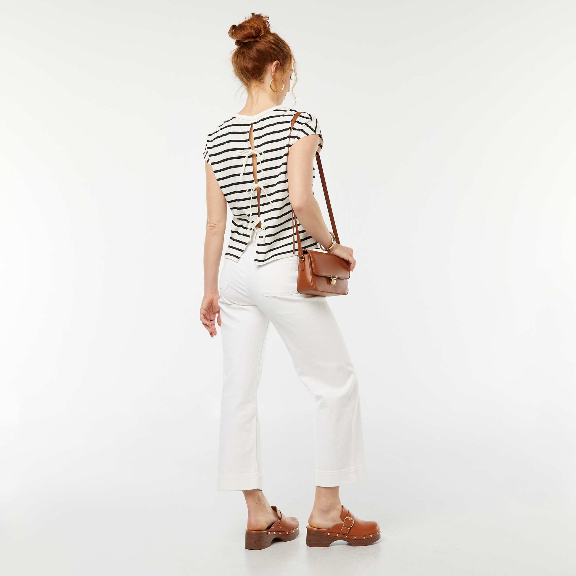 Short-sleeved T-shirt with open back BLUE
