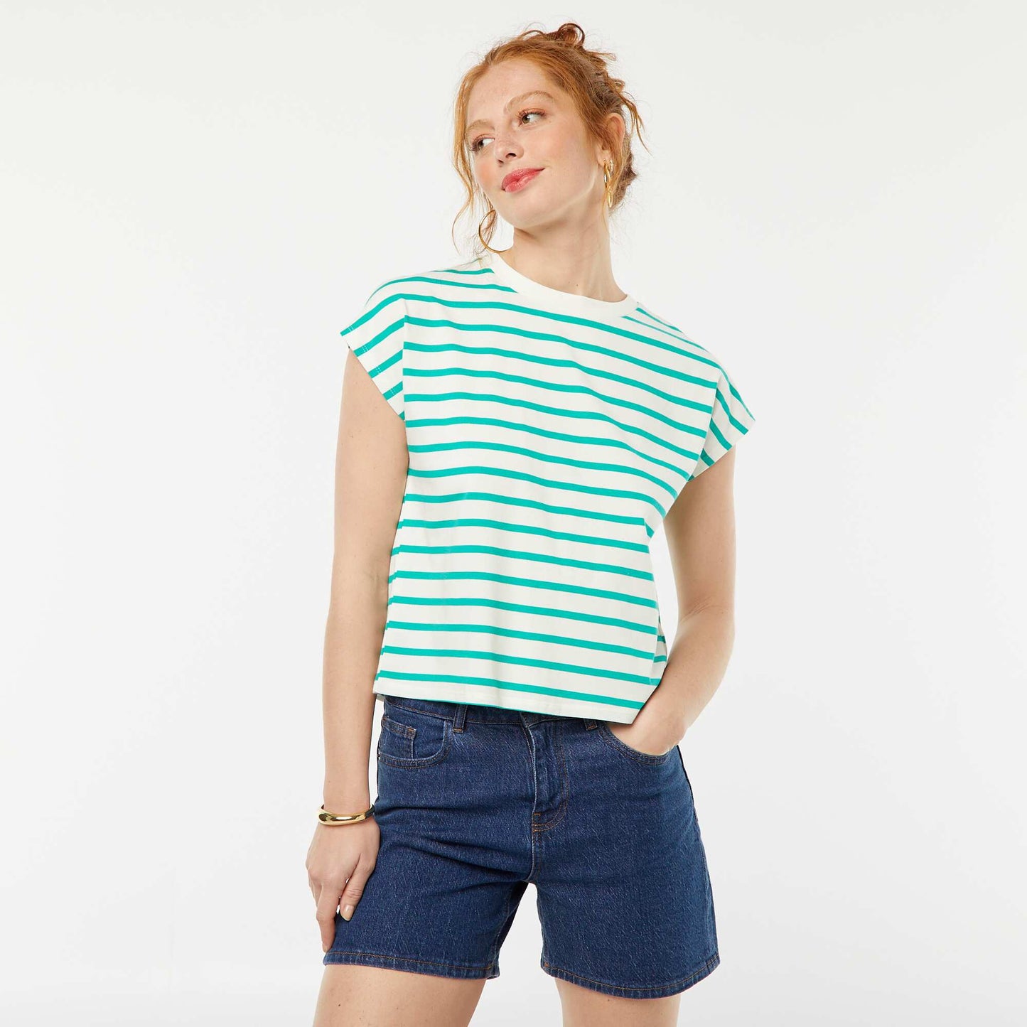Short-sleeved T-shirt with open back GREEN