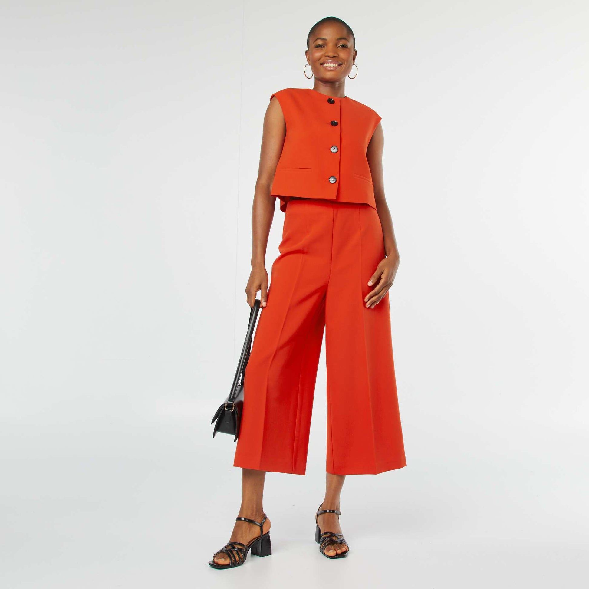 Buttoned gilet RED