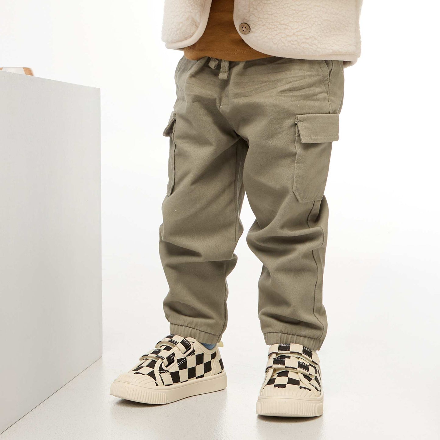 Twill joggers with flap pockets GREEN