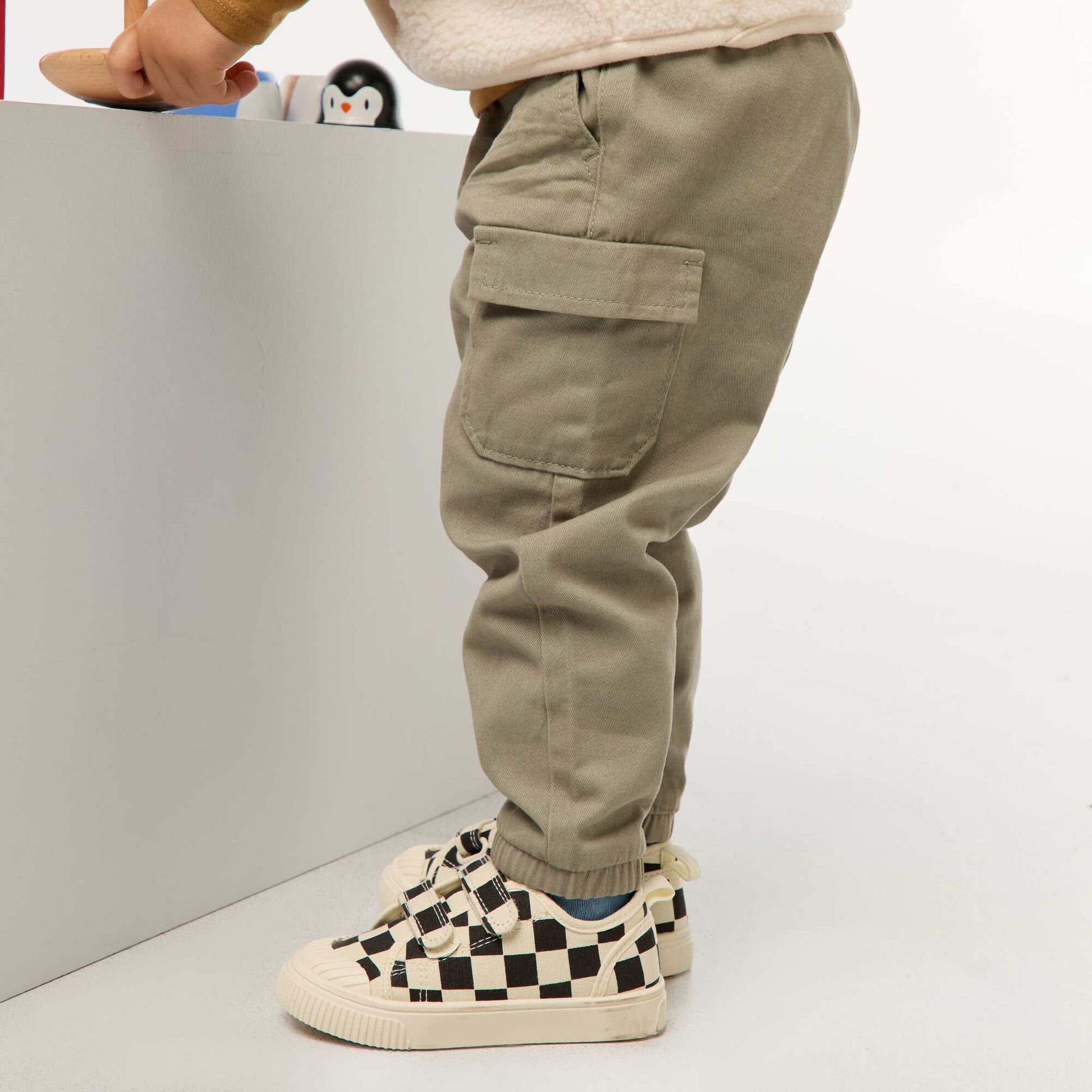 Twill joggers with flap pockets GREEN