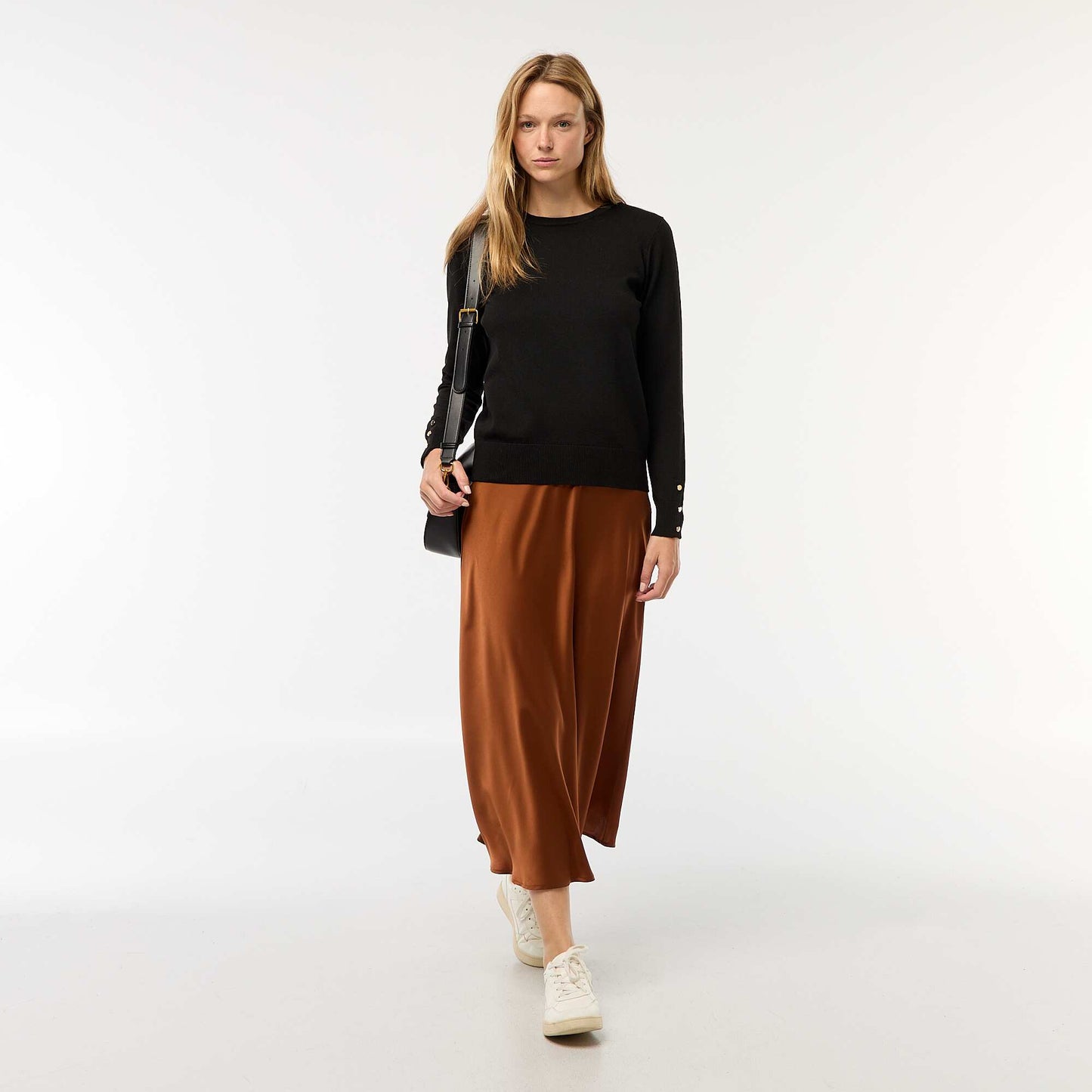Round neck lightweight knitted sweater BLACK