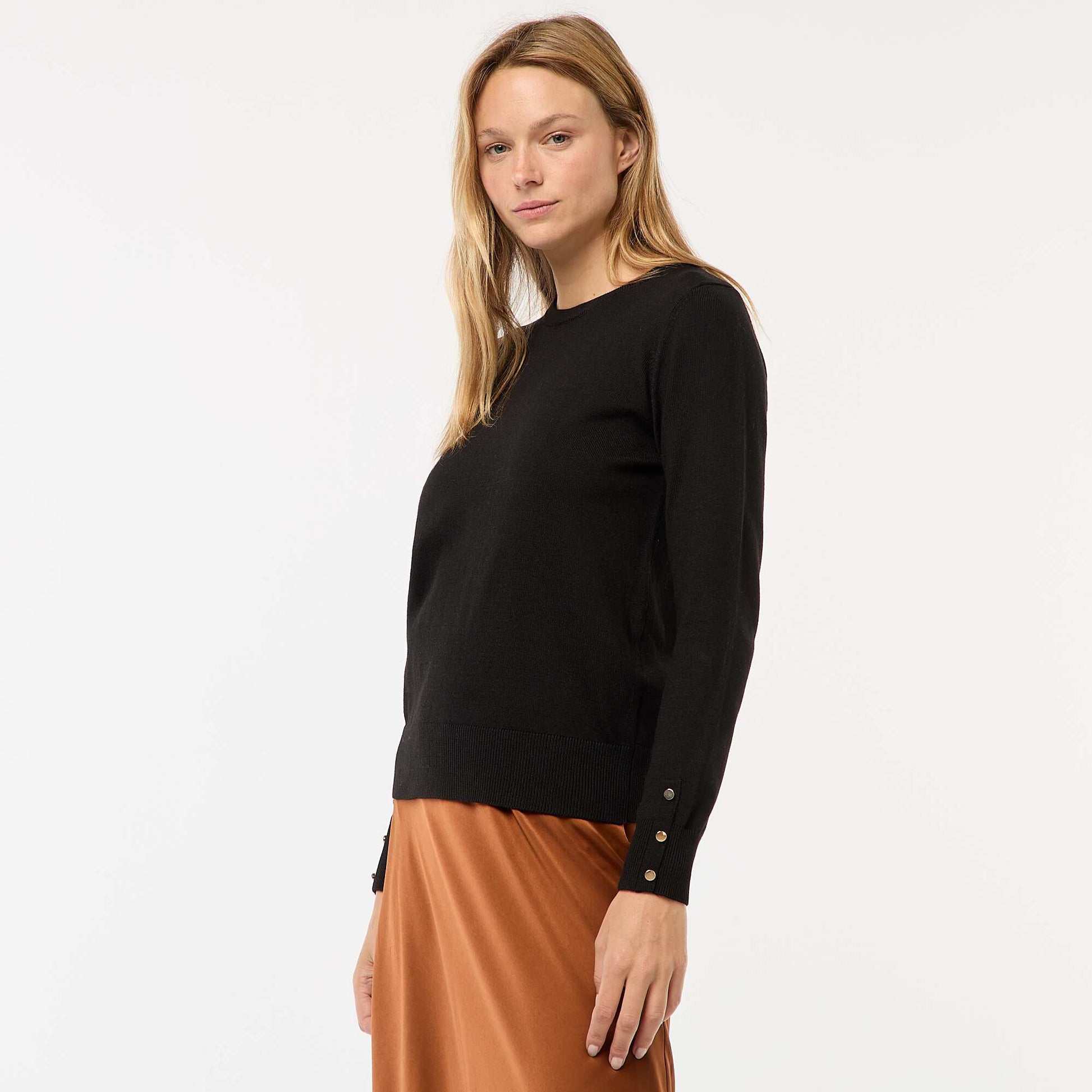 Round neck lightweight knitted sweater BLACK