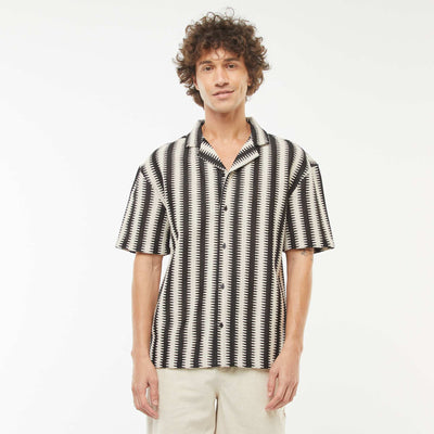 Patterned short-sleeved shirt BLACK