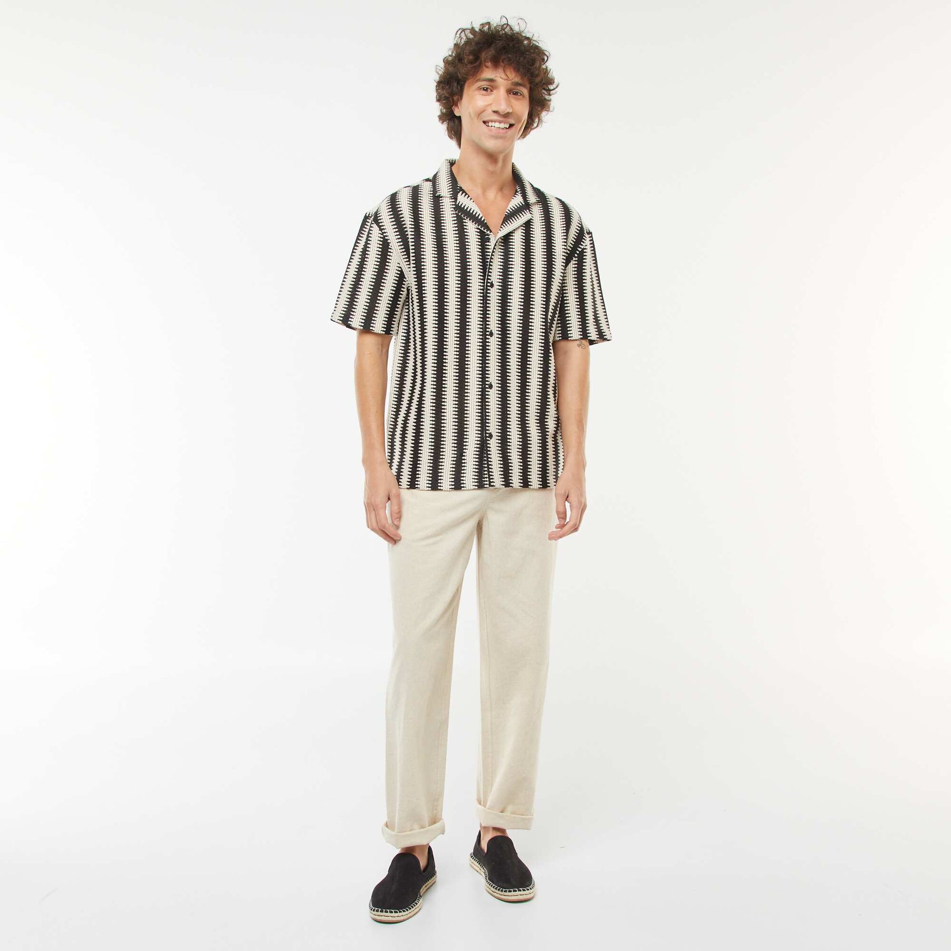 Patterned short-sleeved shirt BLACK