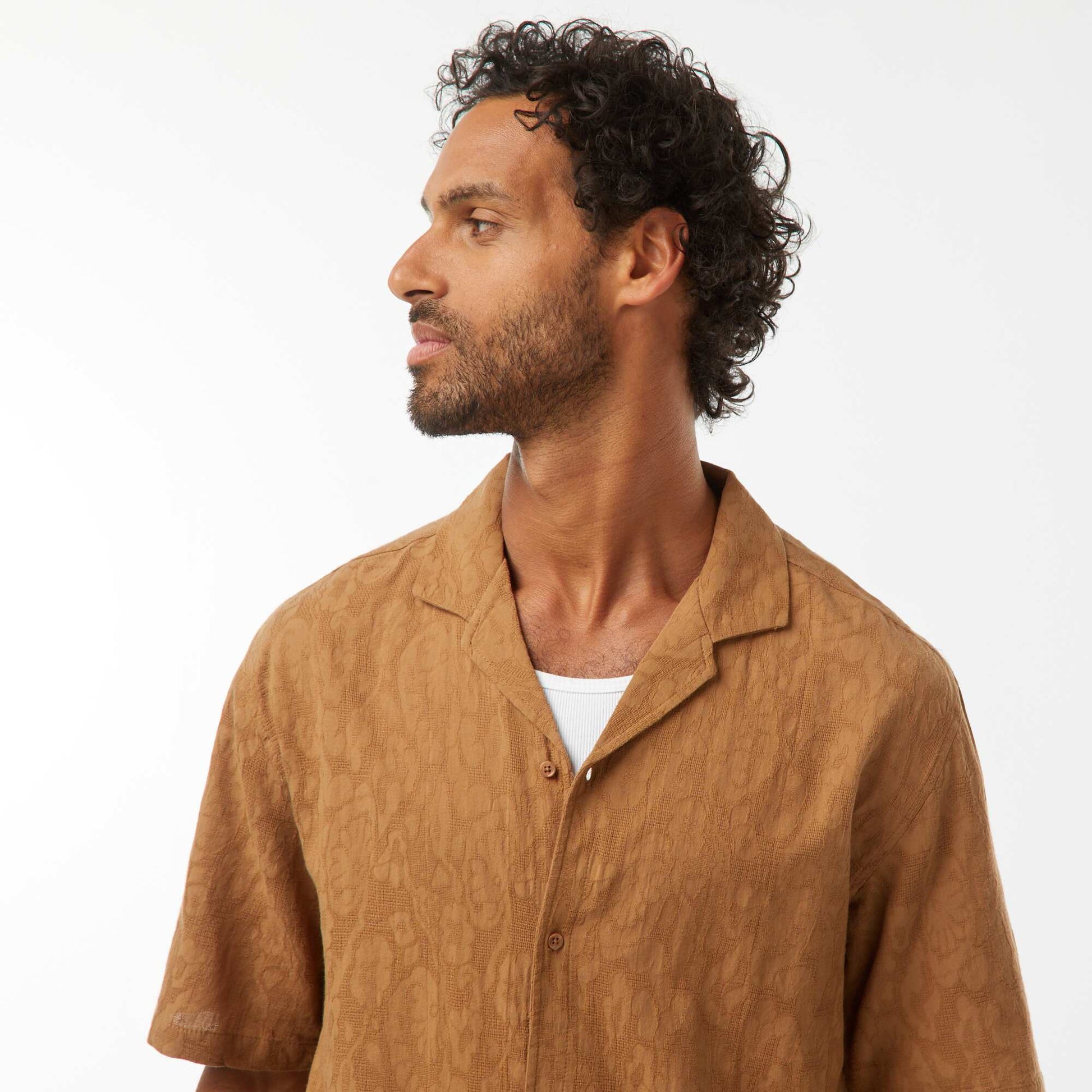 Short-sleeved embroidered shirt BEIGE