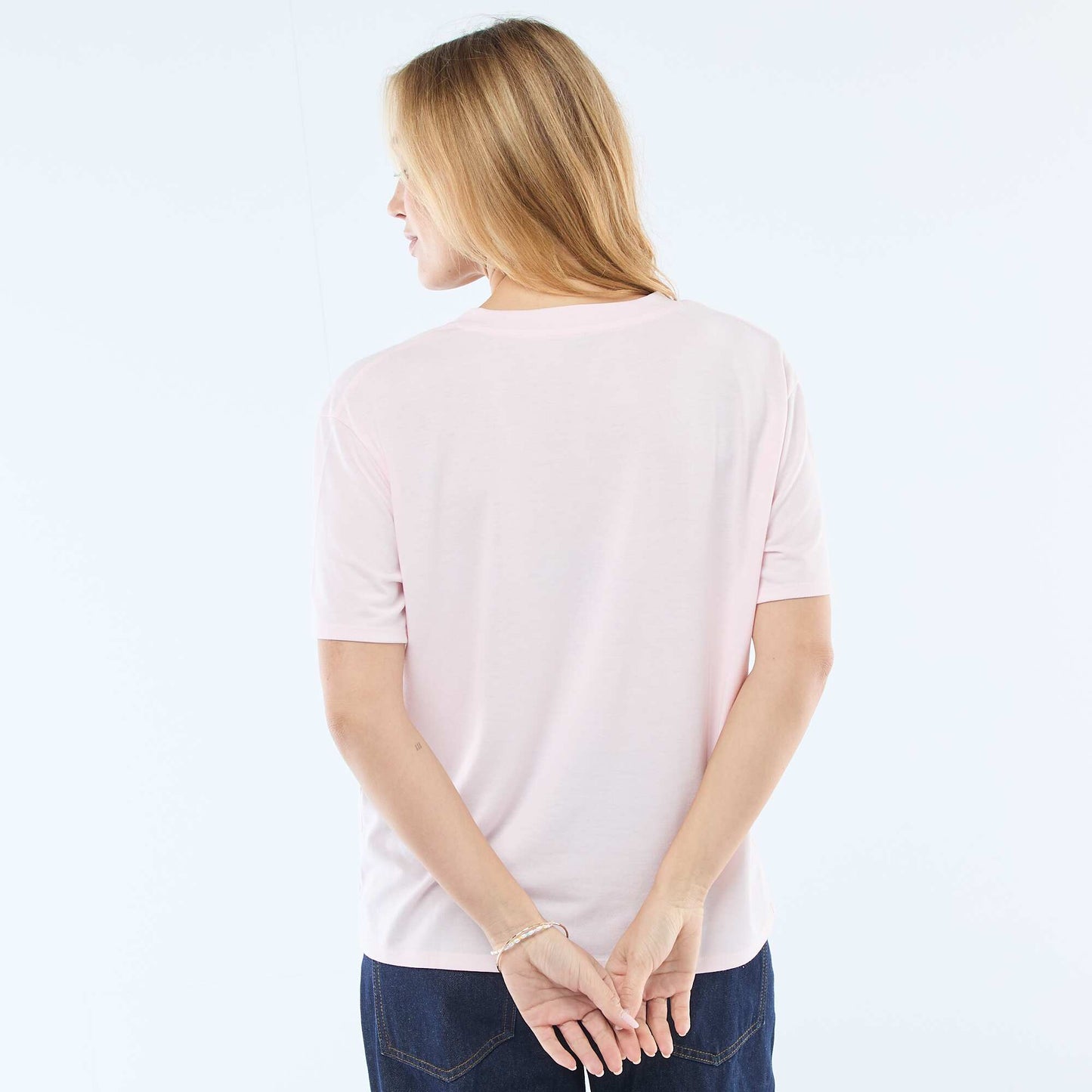 T-shirt with short sleeves and V-neckline PINK