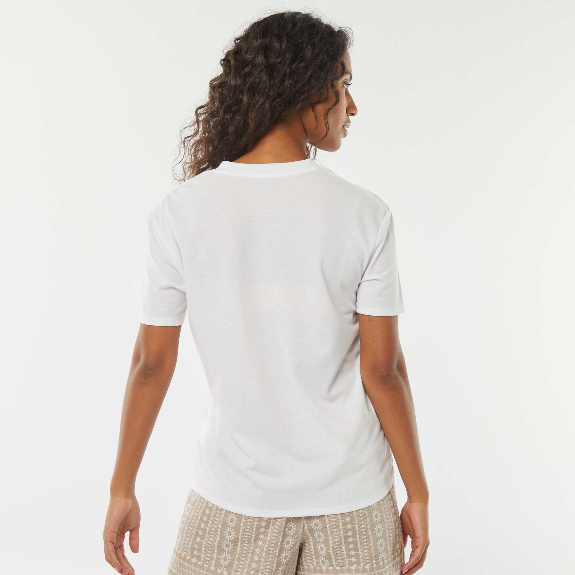 T-shirt with short sleeves and V-neckline WHITE